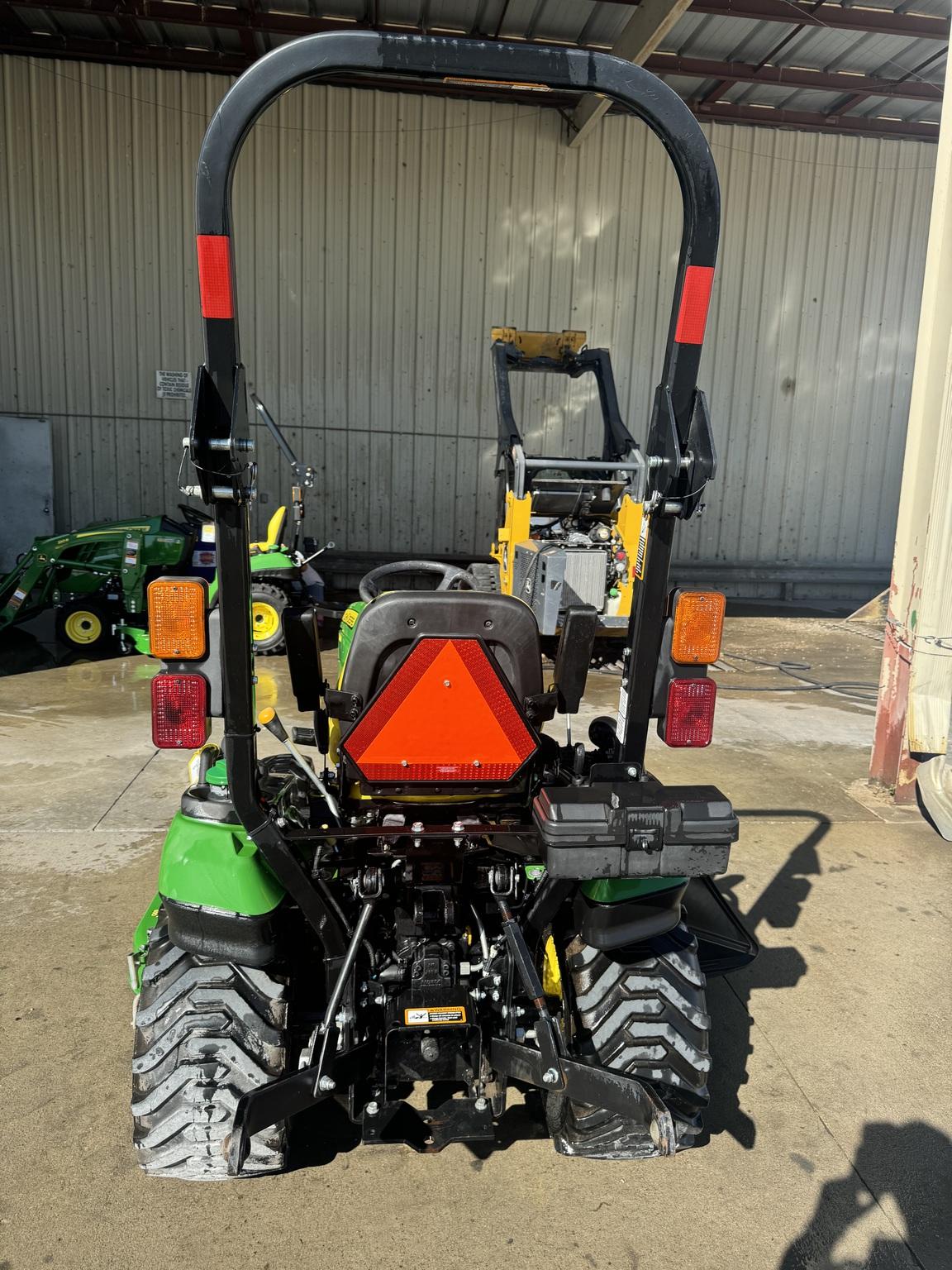 2016 John Deere 1025R Image