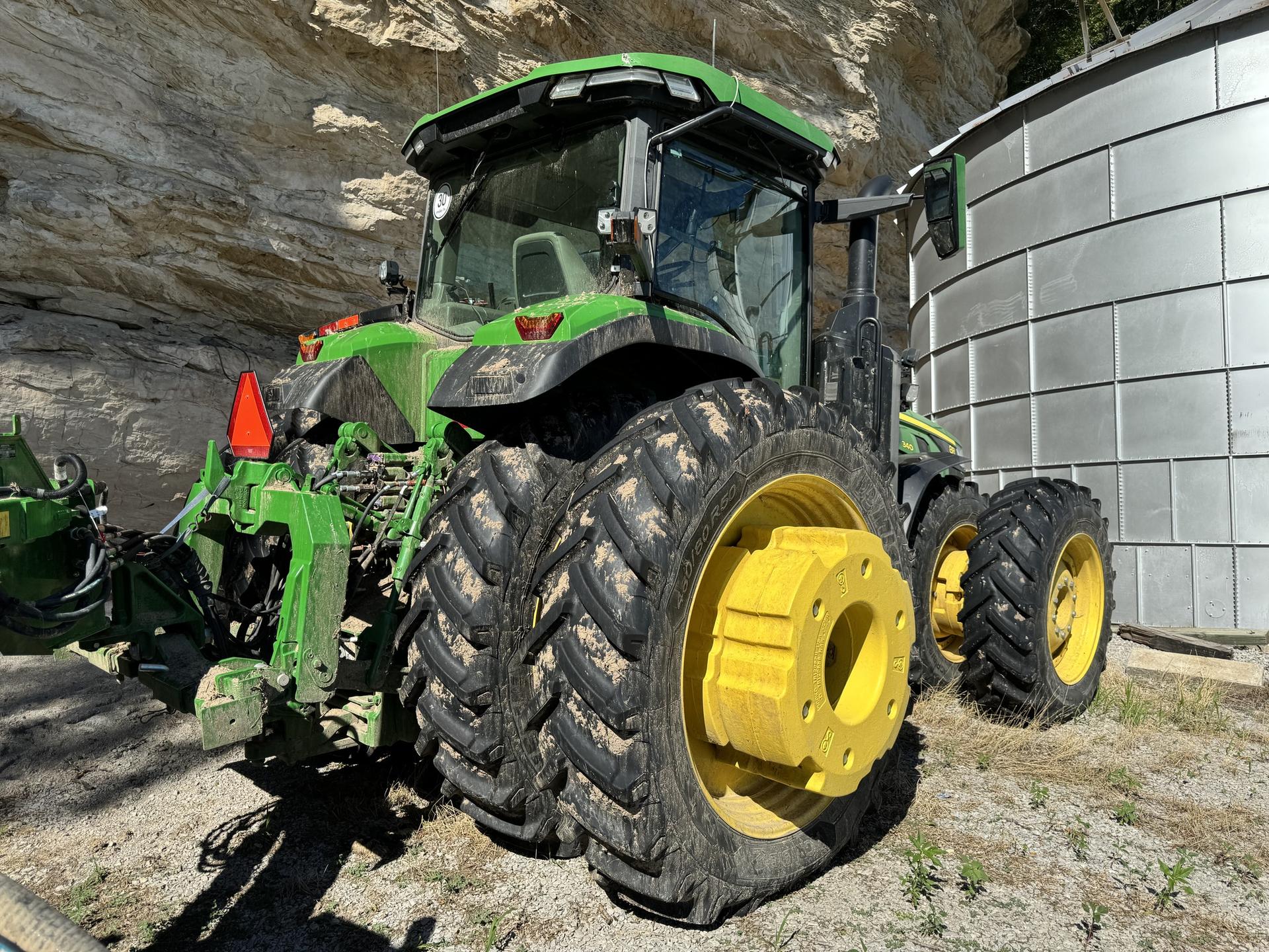 2023 John Deere 8R 340 Image