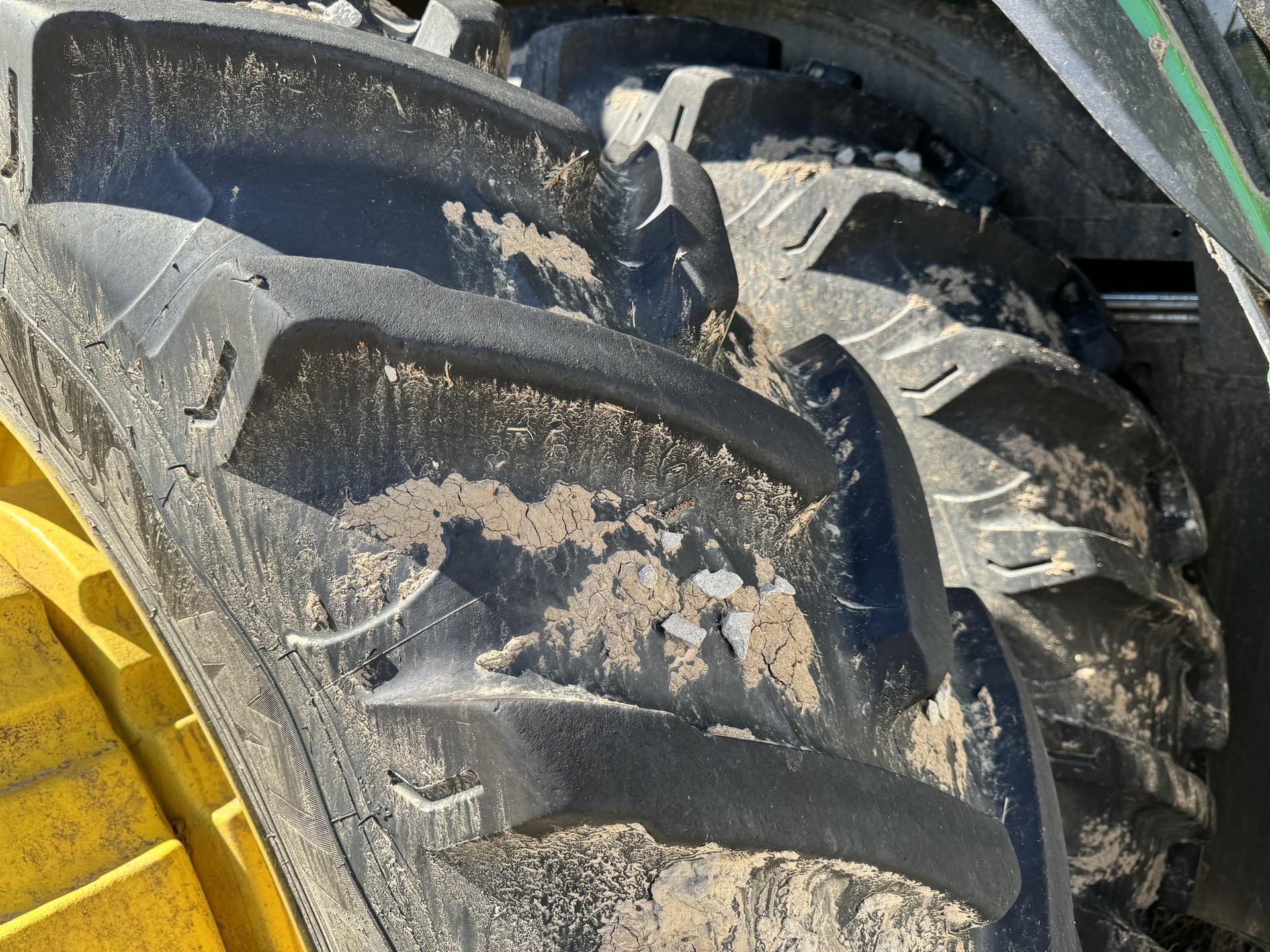 2023 John Deere 8R 340 Image
