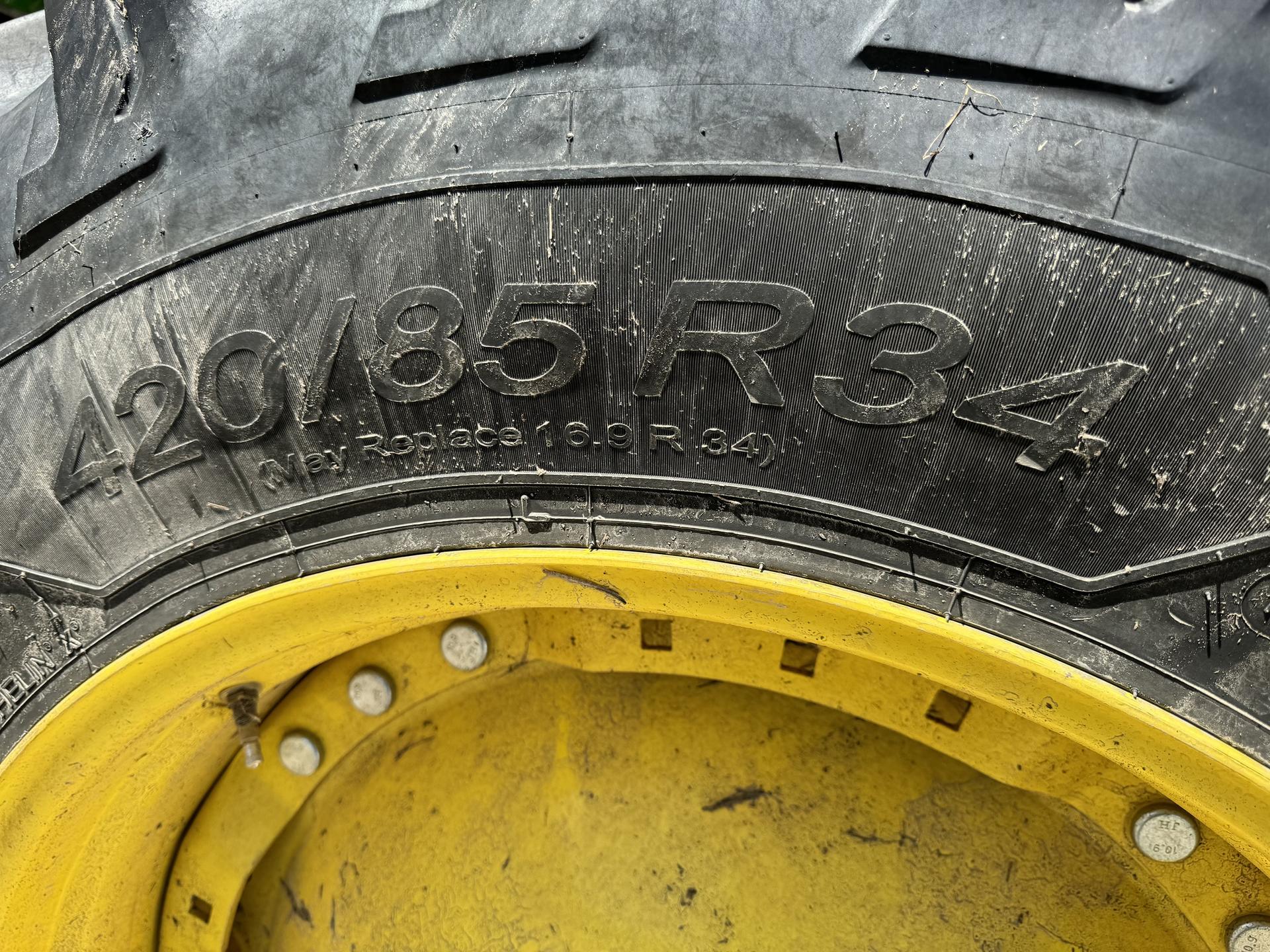 2023 John Deere 8R 340 Image