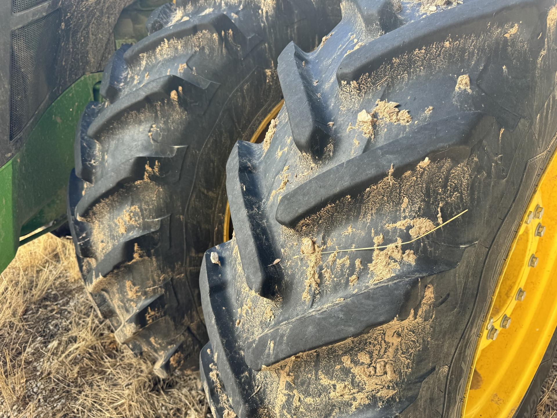 2023 John Deere 8R 340 Image