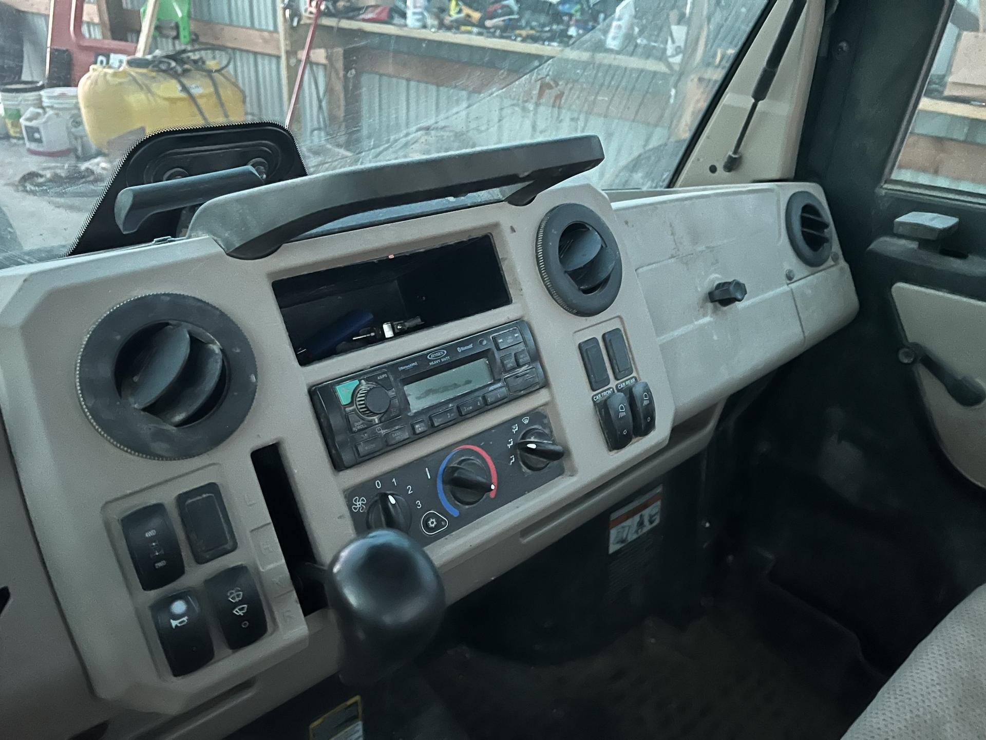 2019 John Deere XUV 835R Image