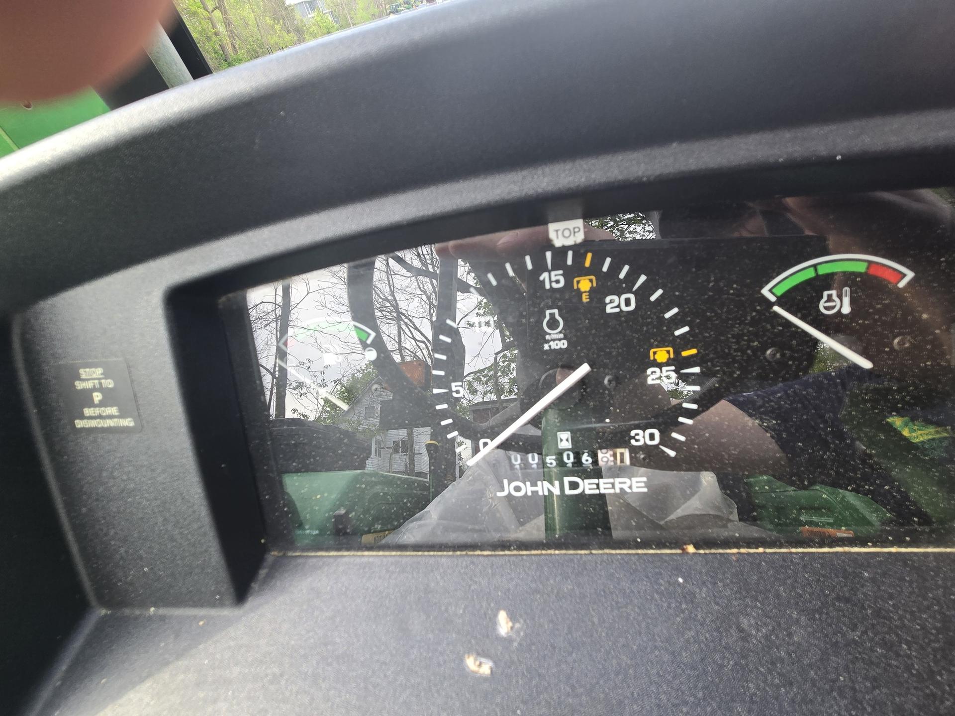 2011 John Deere 5075E Image