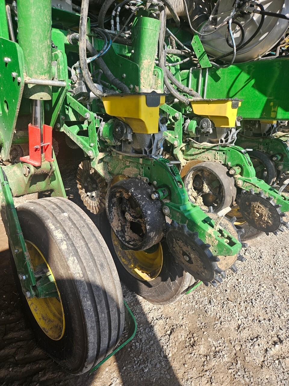 2024 John Deere 1775NT Image