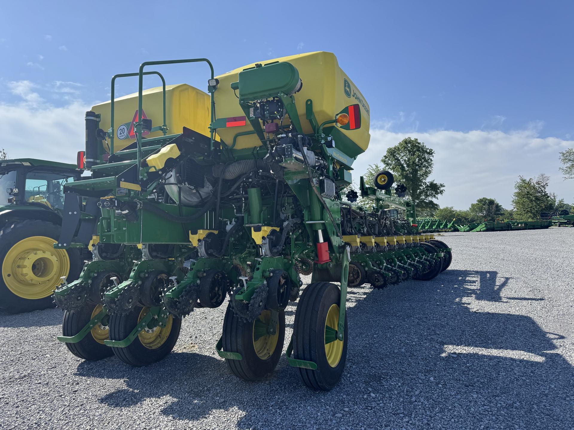 2024 John Deere 1775NT Image