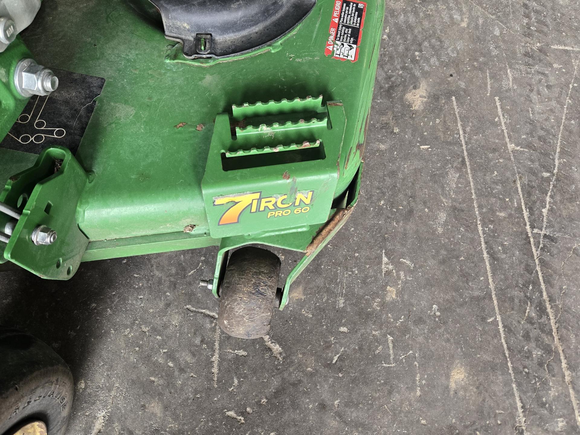 2021 John Deere Z930R Image