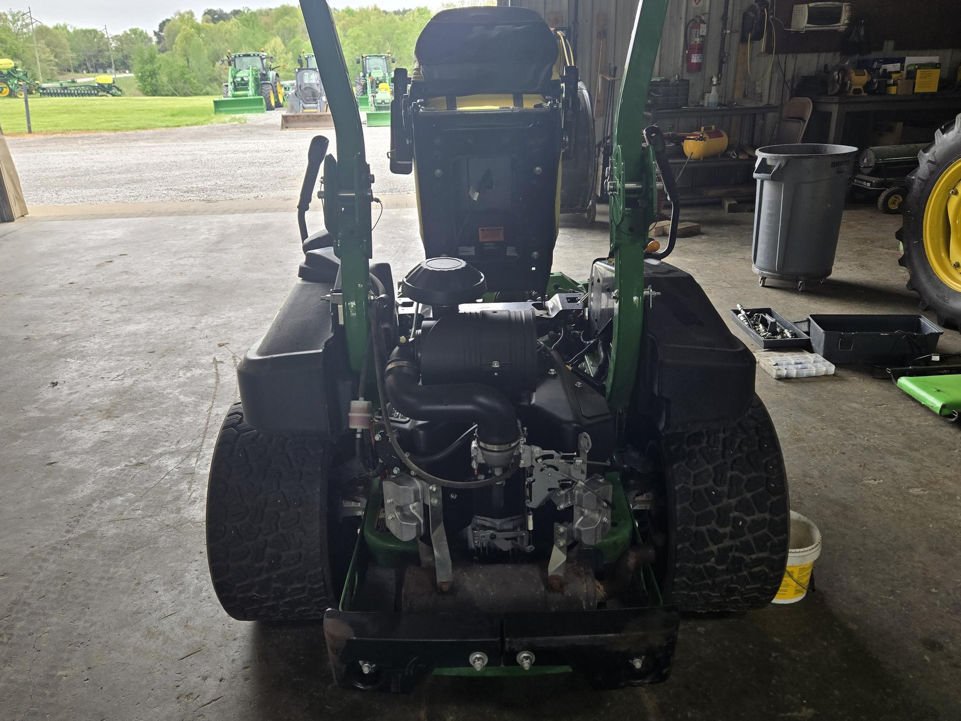 2021 John Deere Z930R Image