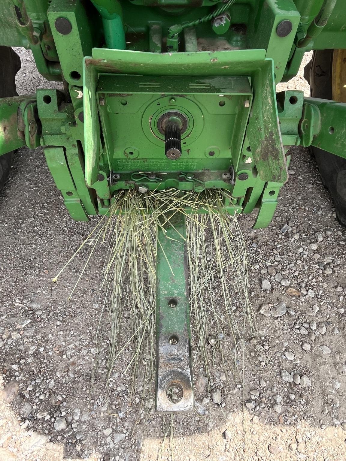 2015 John Deere 6150R Image