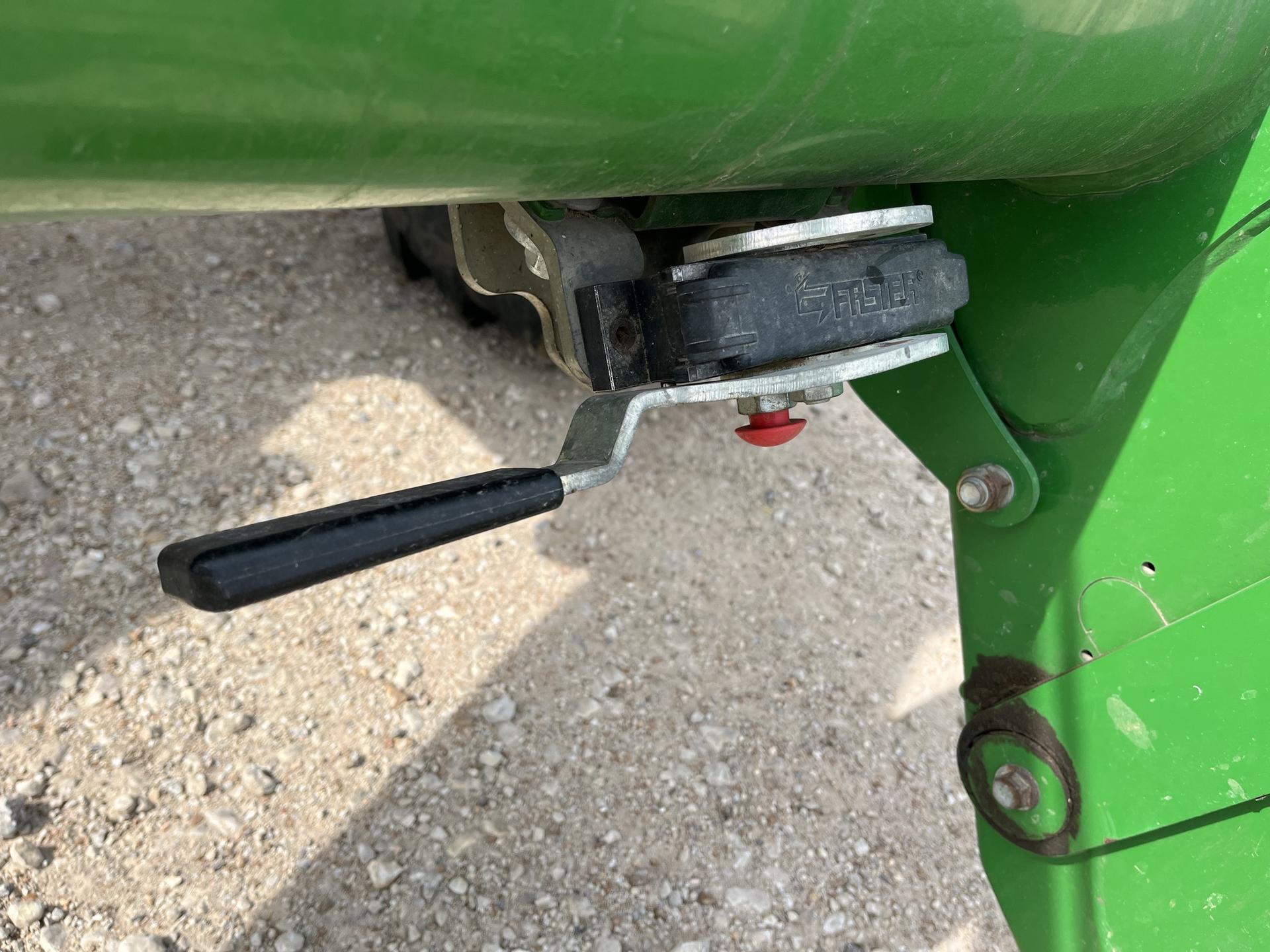 2015 John Deere 6150R Image