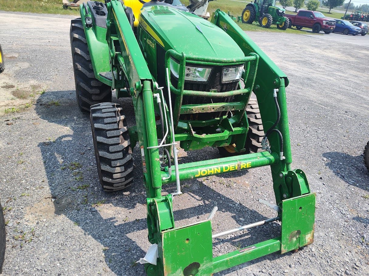 2022 John Deere 4052R Image