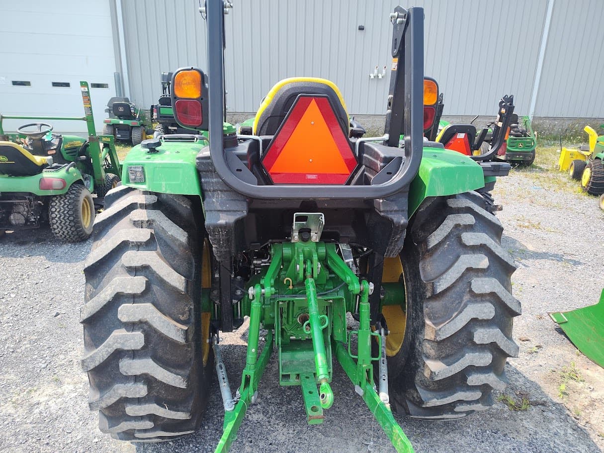 2022 John Deere 4052R Image