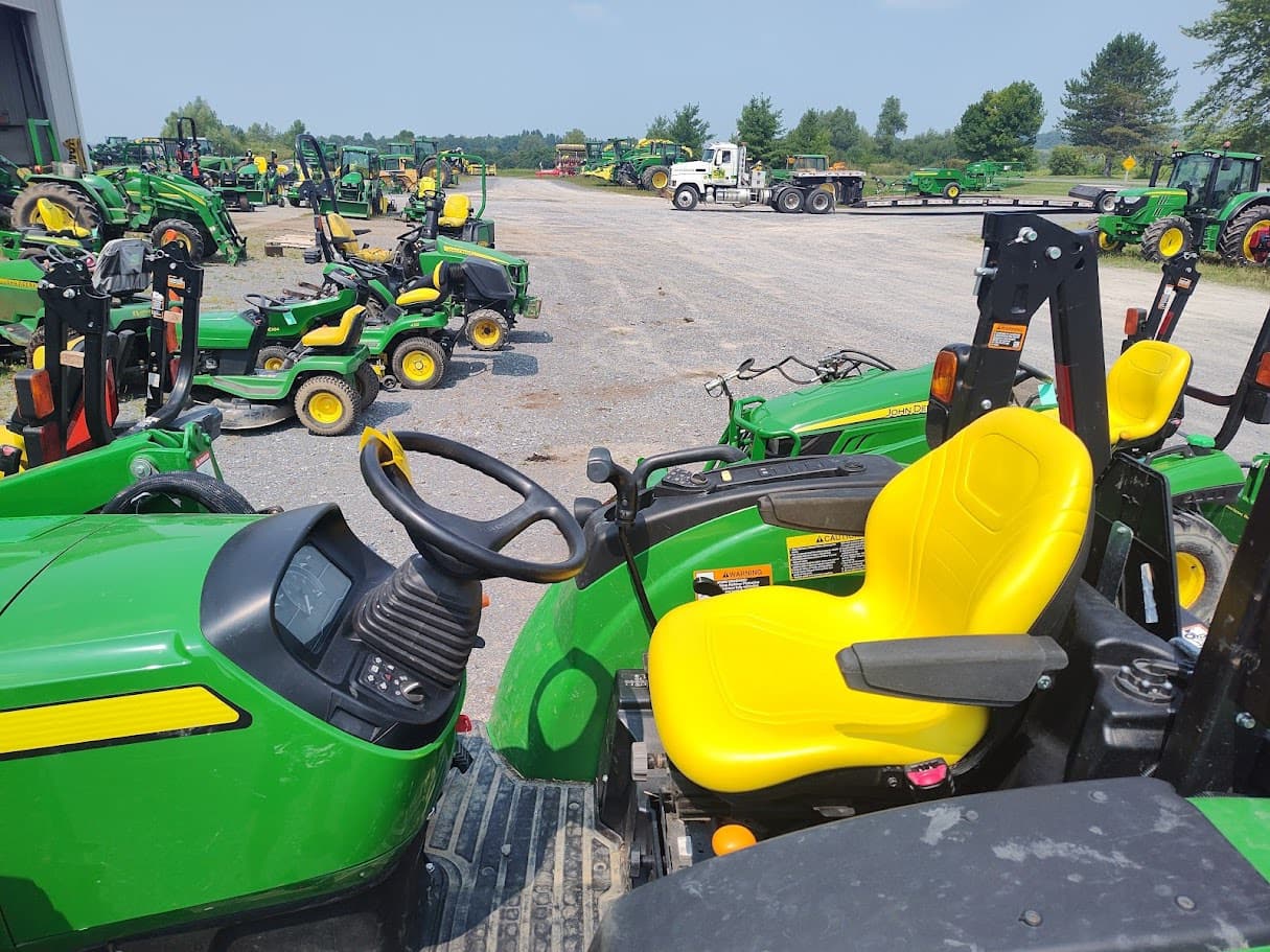 2022 John Deere 4052R Image