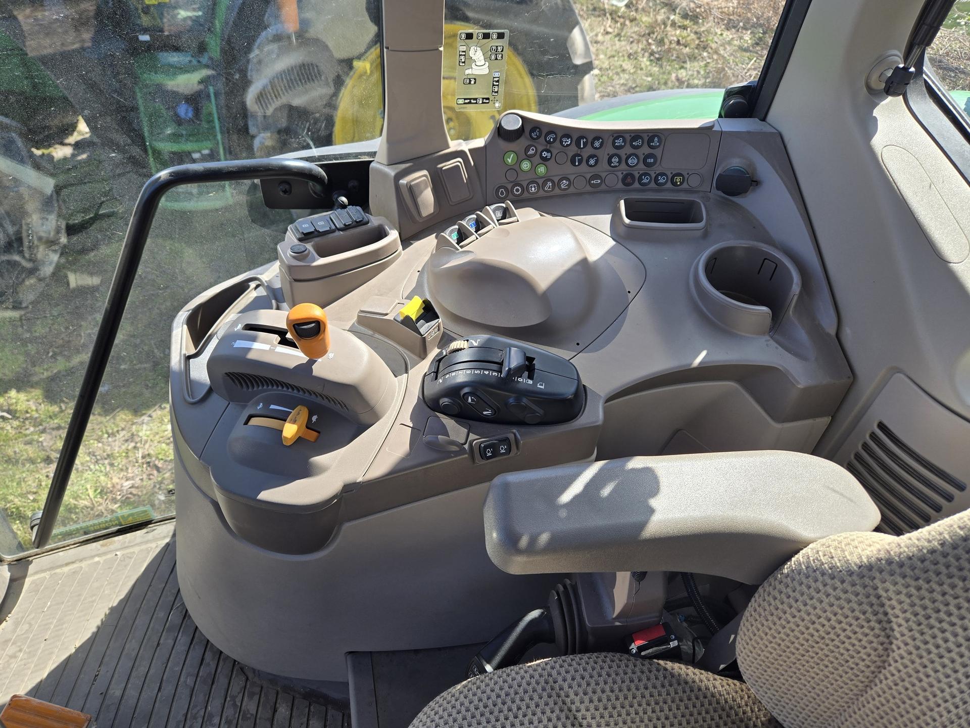 2023 John Deere 6120M Image