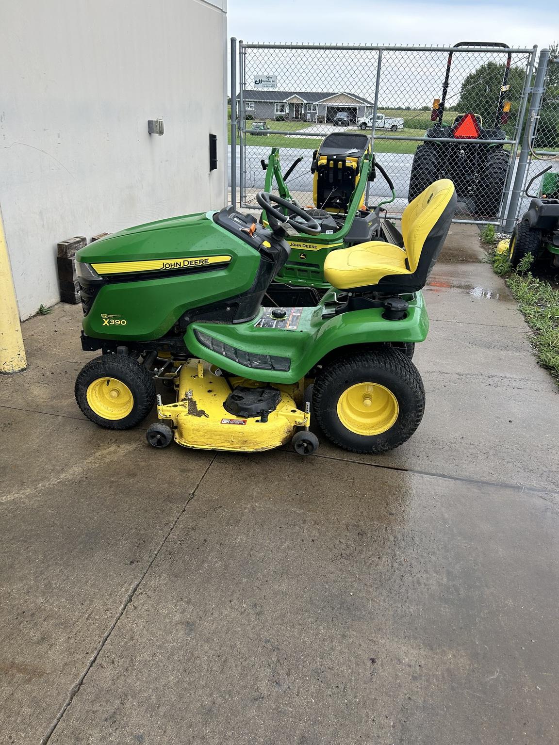 2021 John Deere X390 Image