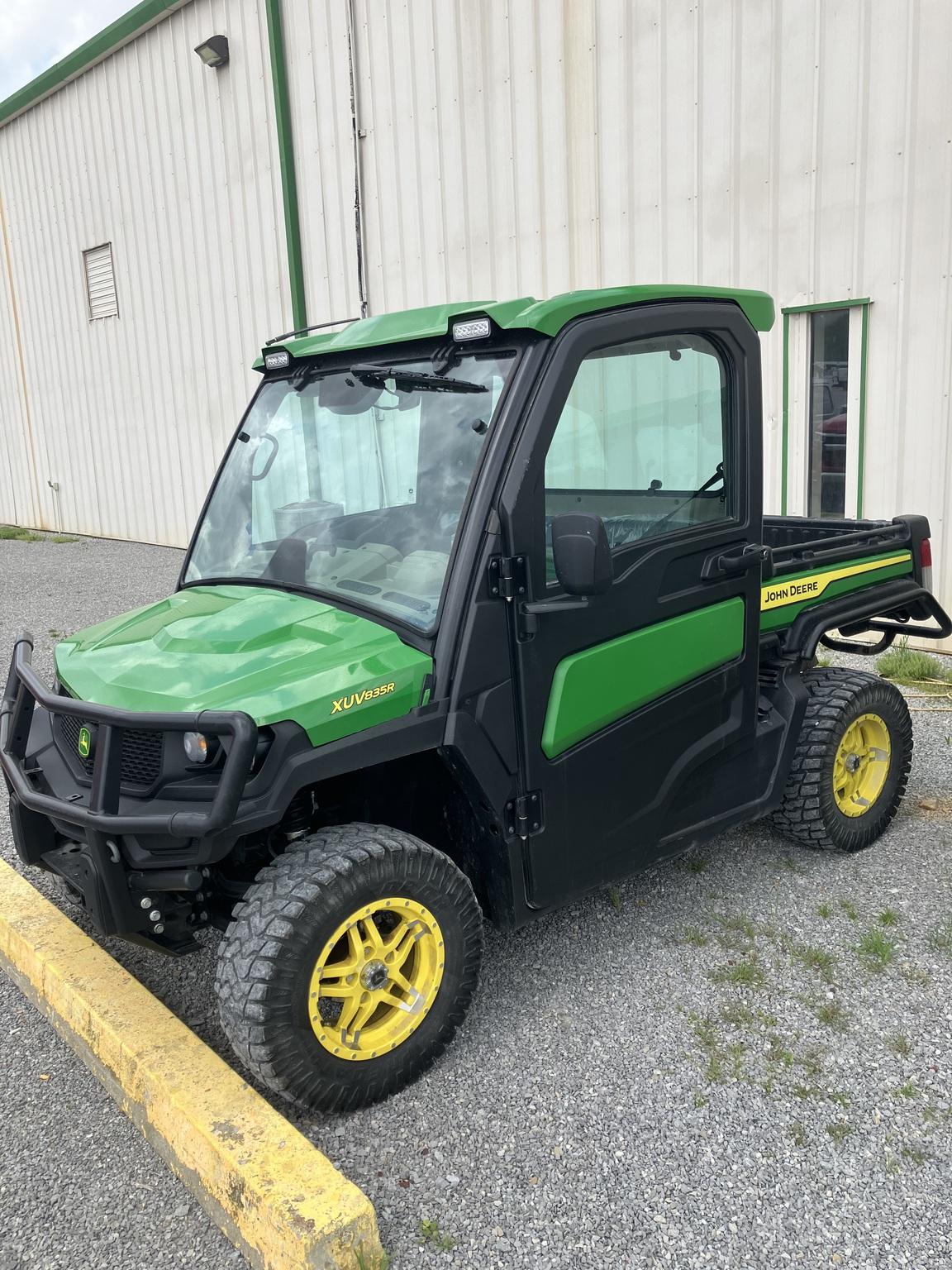 2024 John Deere XUV 835R Image