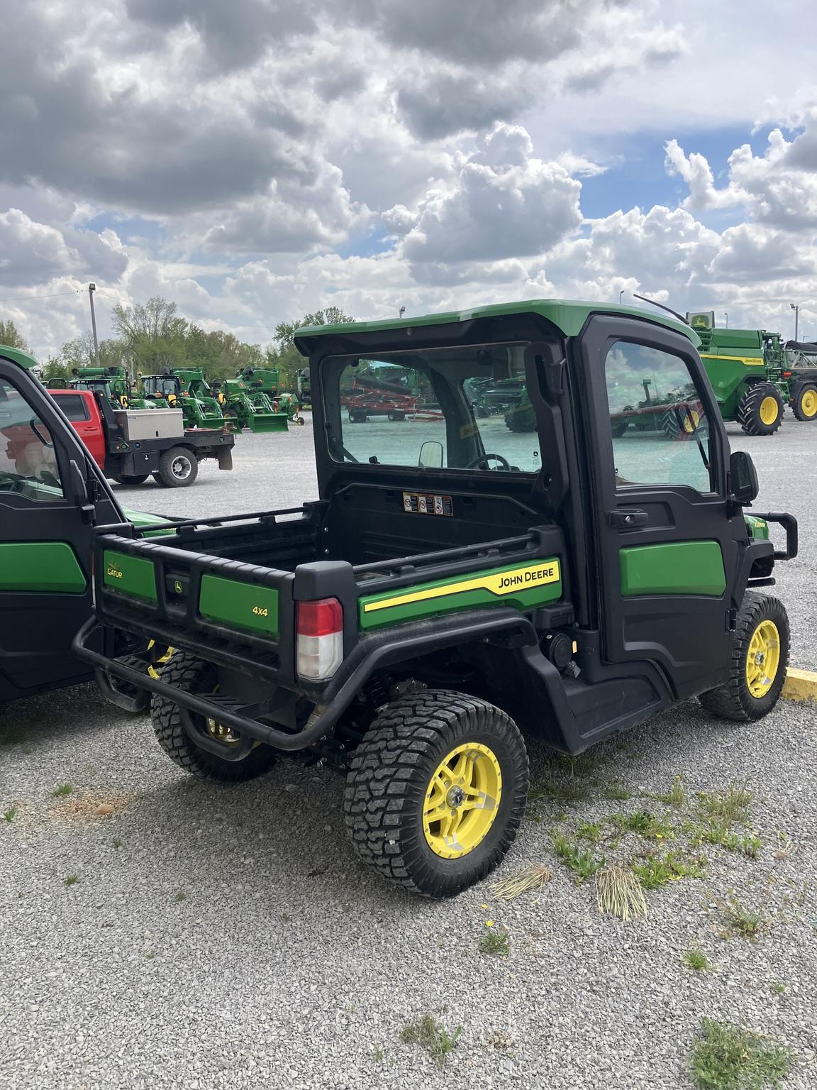 2024 John Deere XUV 835R Image