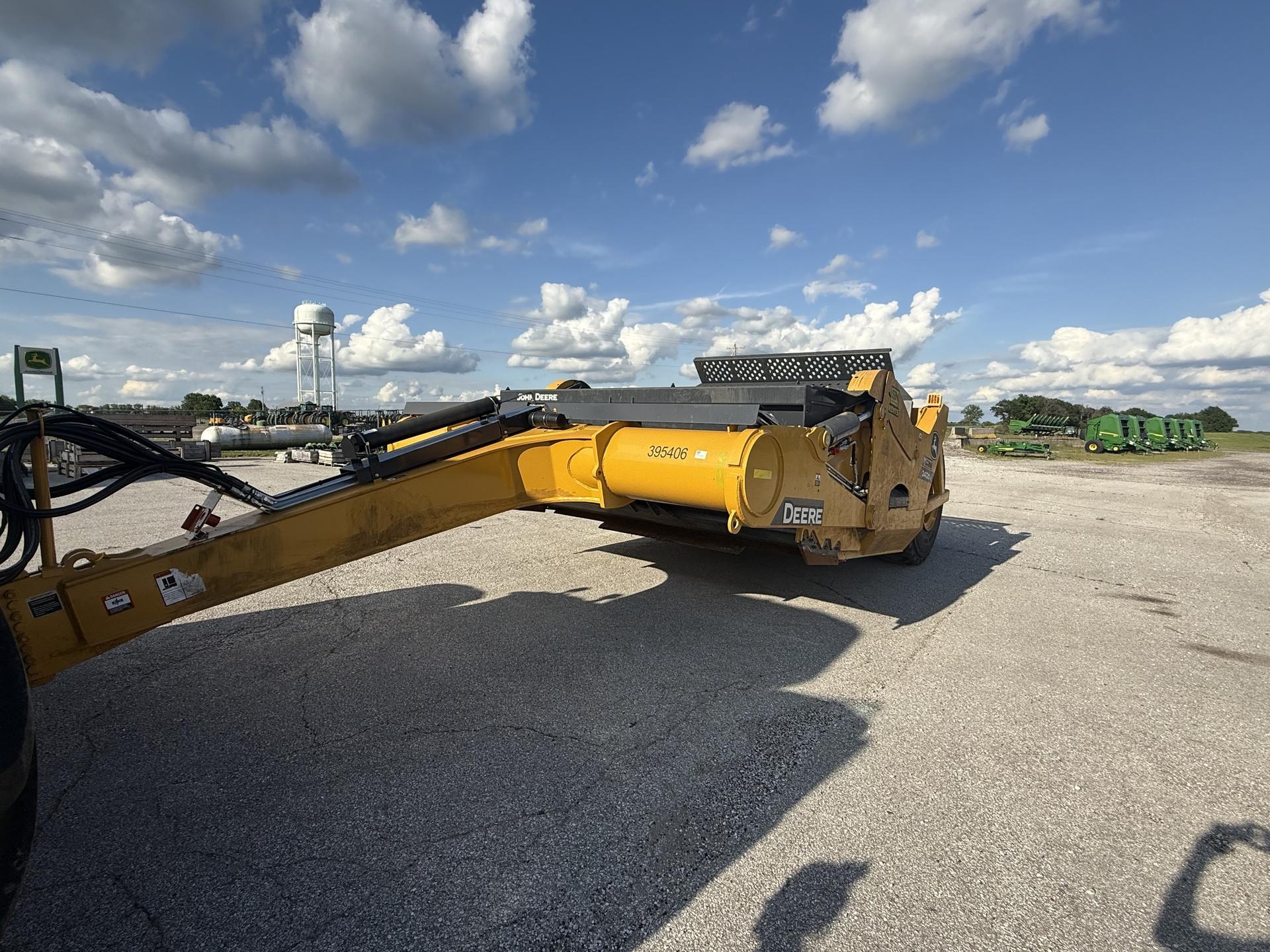 2024 John Deere 2412D E Image