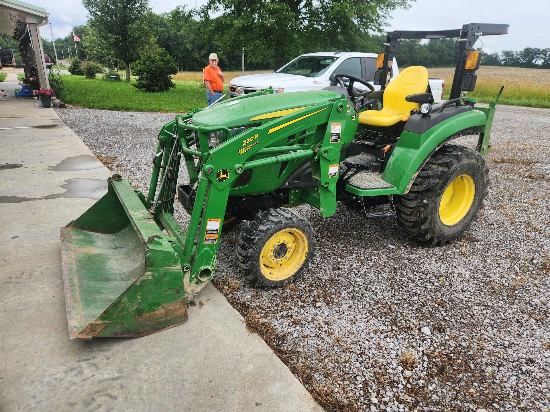 2022 John Deere 2038R Image