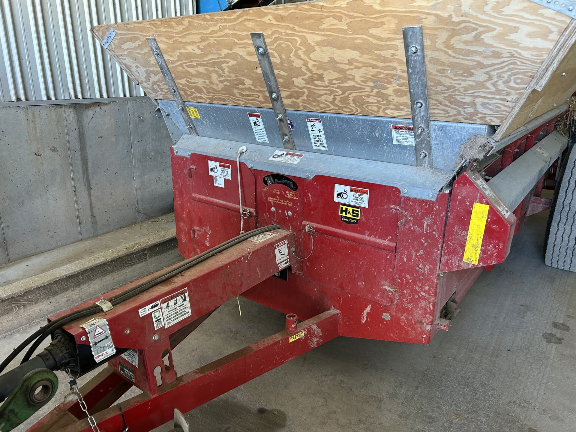 2023 H&S S3123 Image