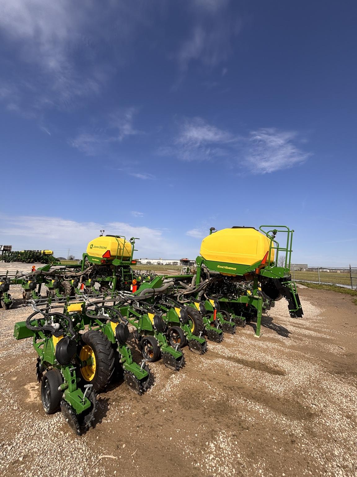 2024 John Deere 1725 CCS Image