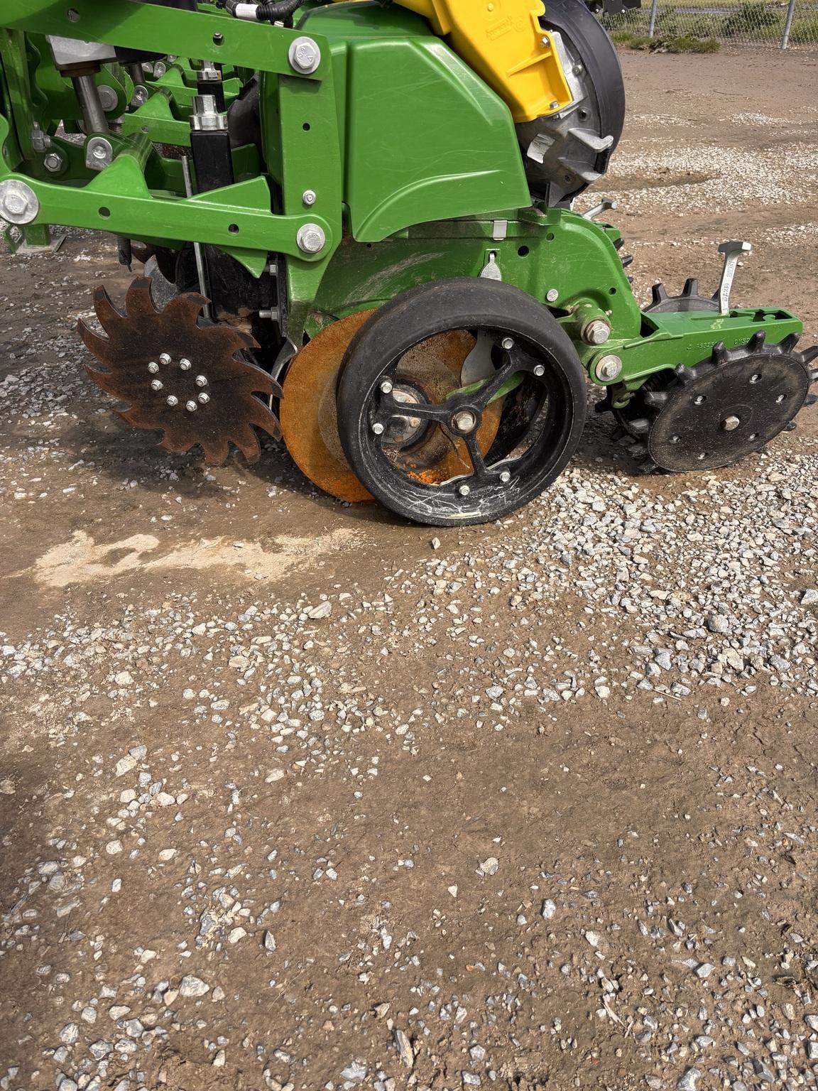 2024 John Deere 1725 CCS Image