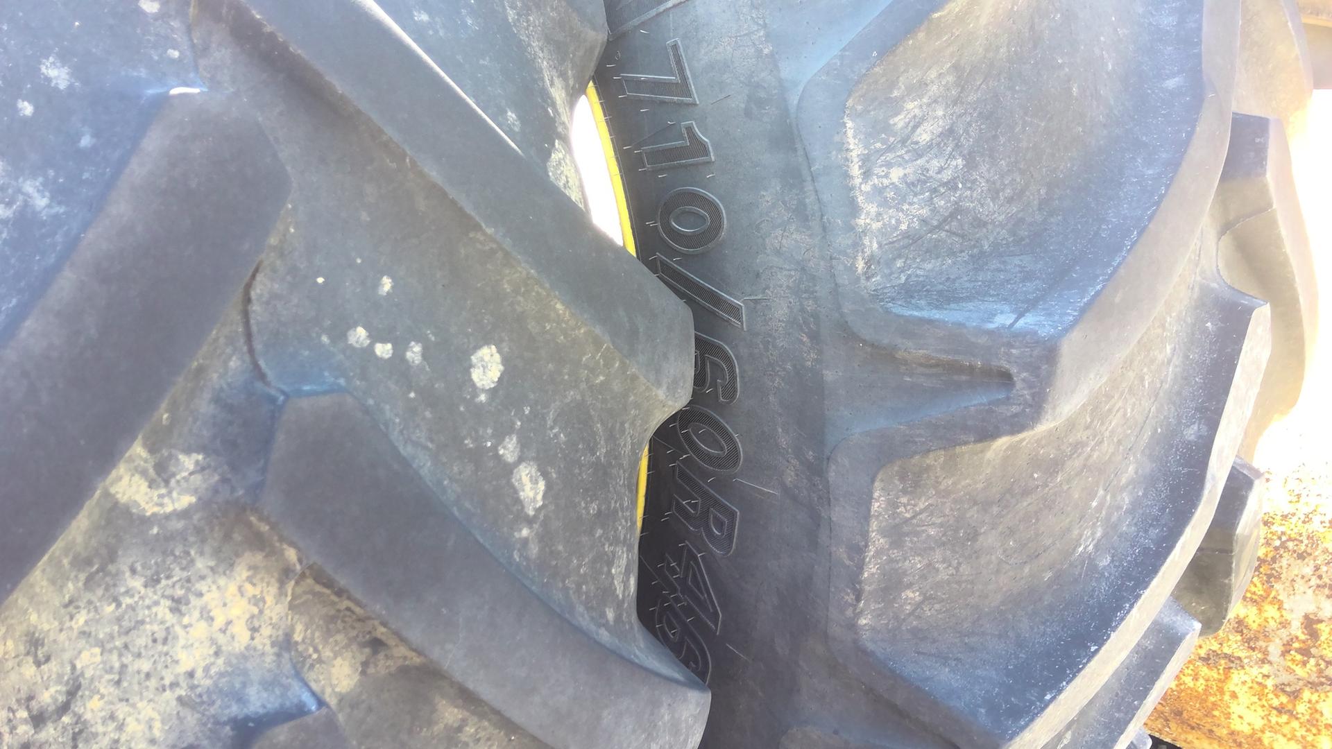 2021 John Deere R4045 Image