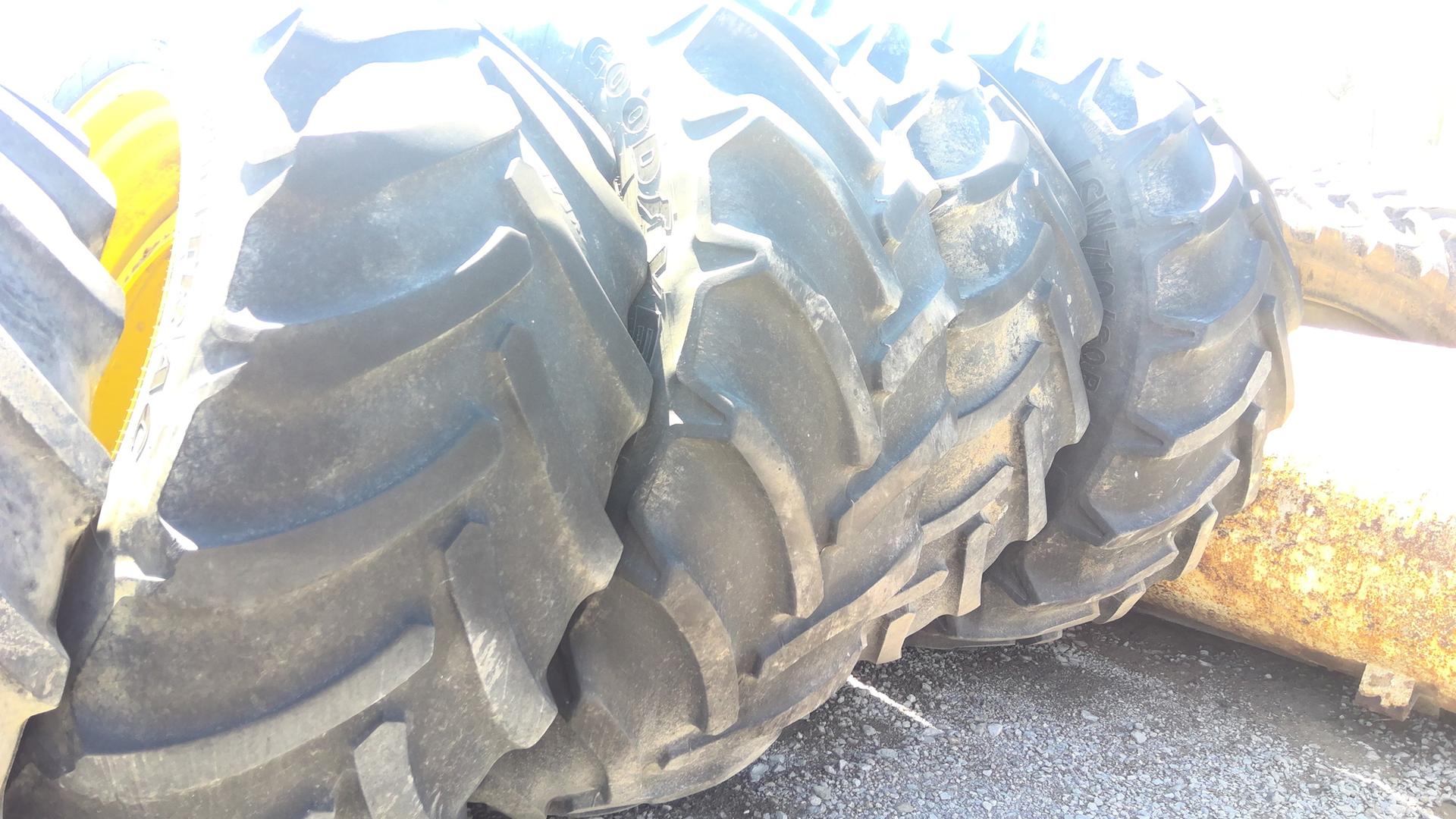 2021 John Deere R4045 Image