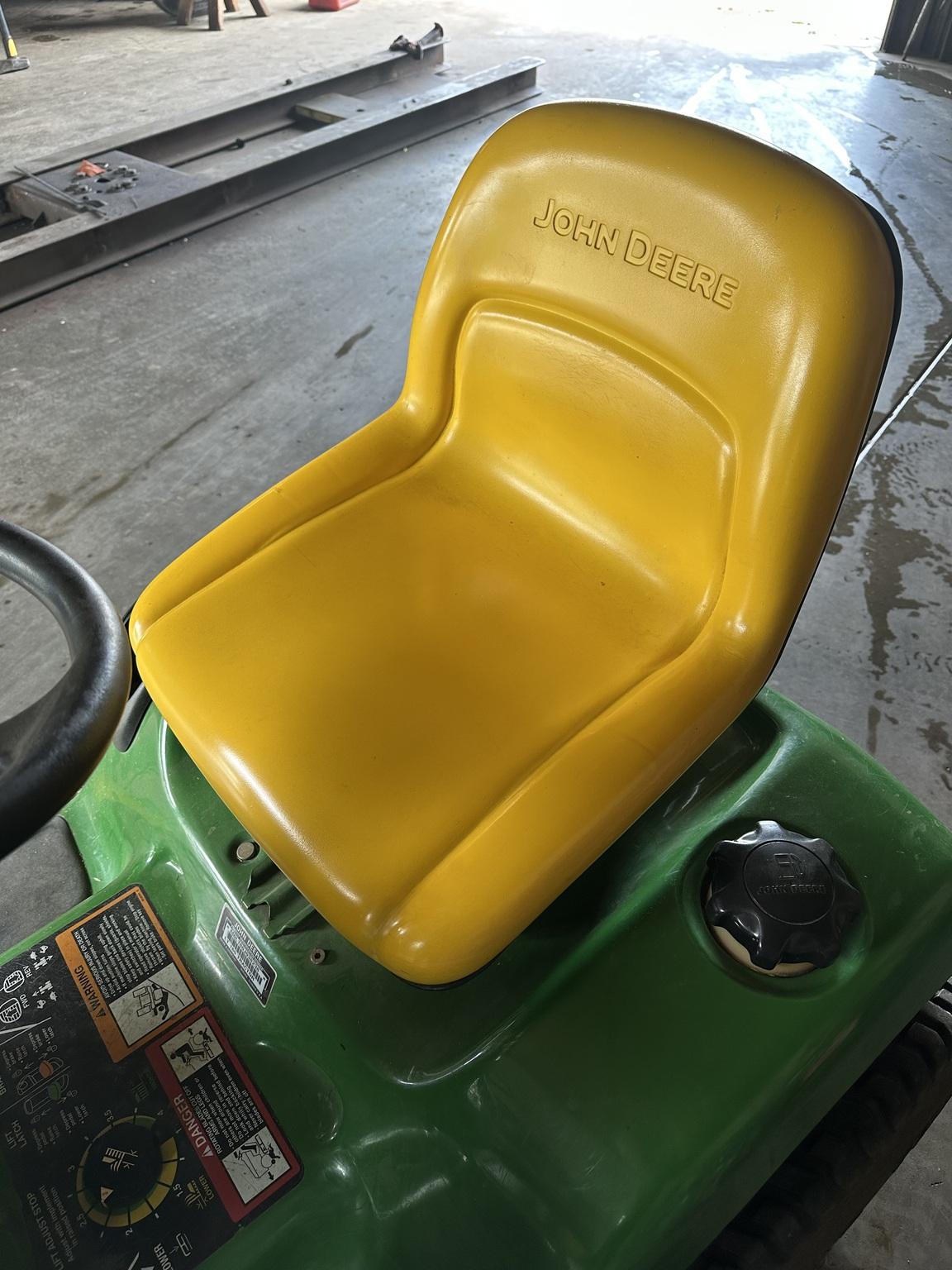 2003 John Deere LT180 Image