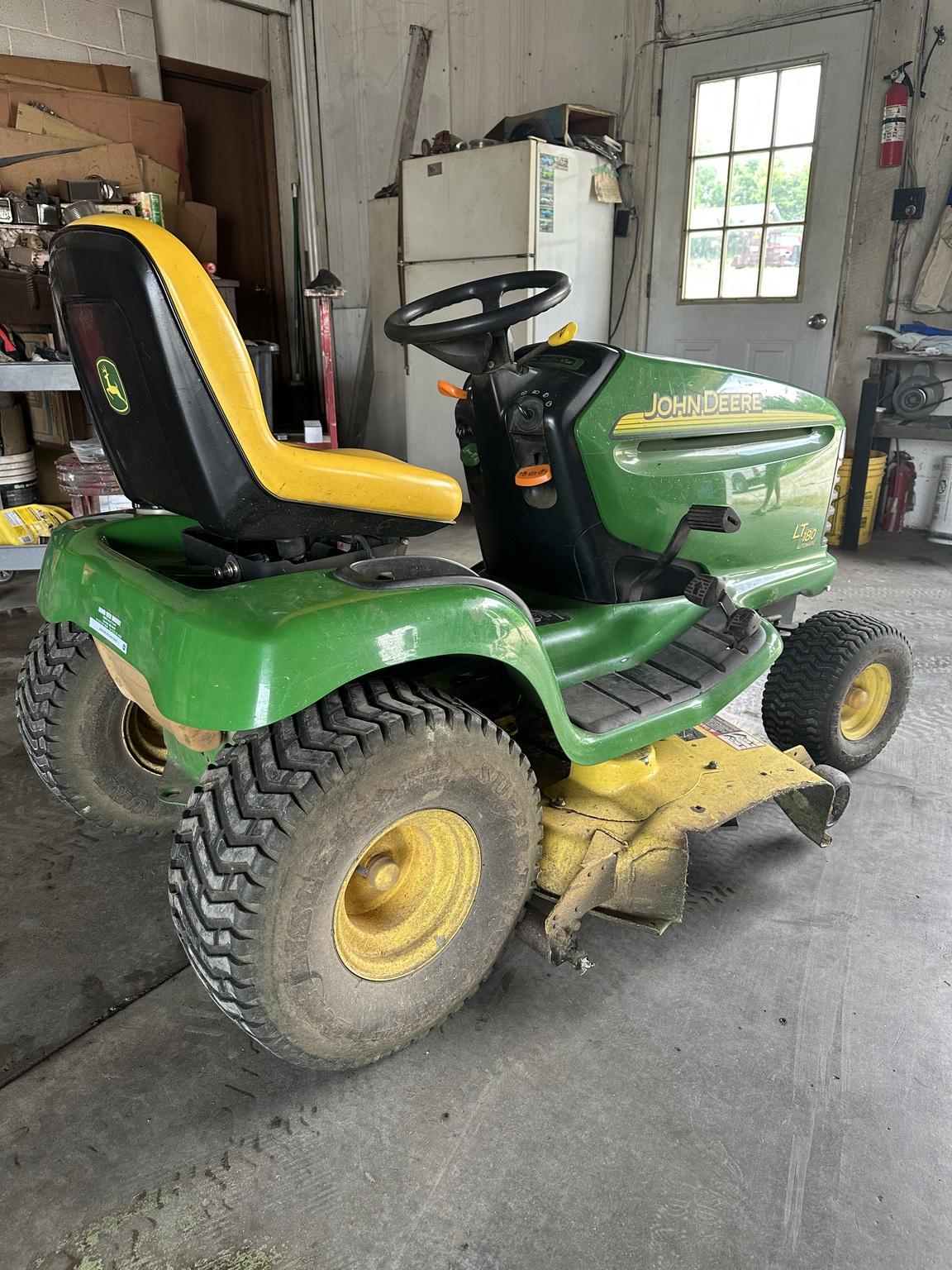 2003 John Deere LT180 Image
