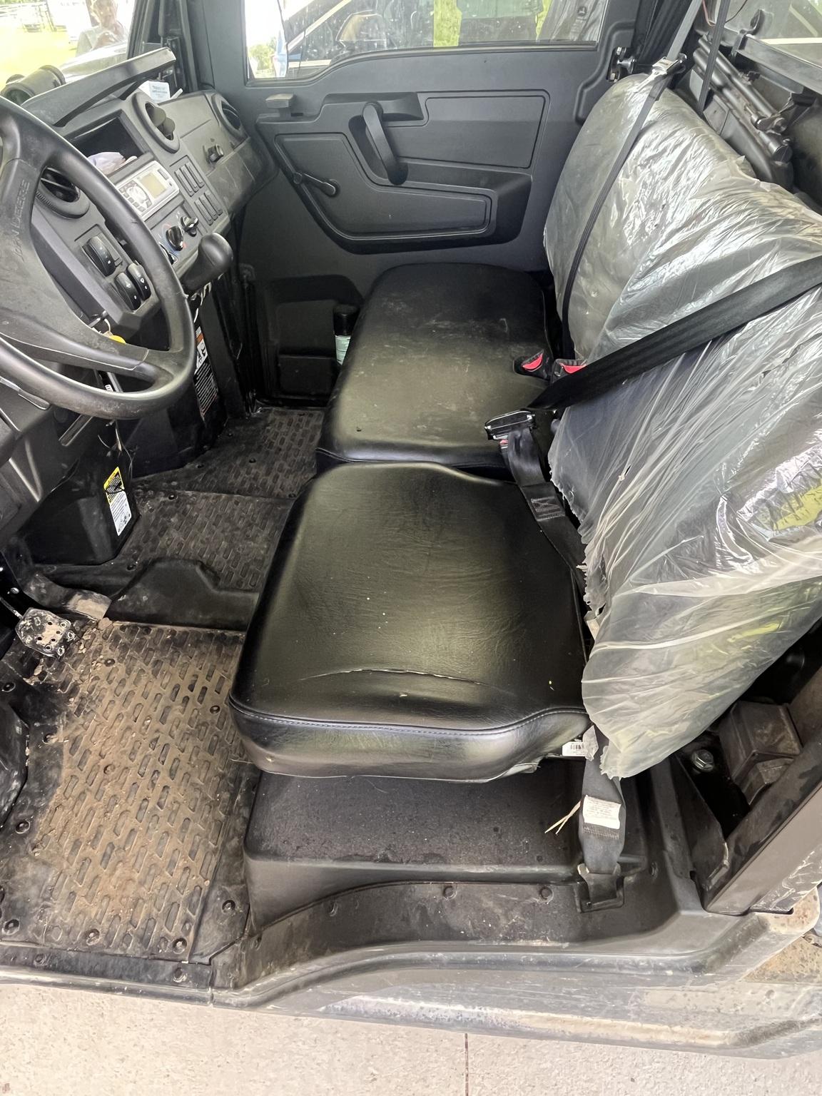 2023 John Deere XUV 835M Image