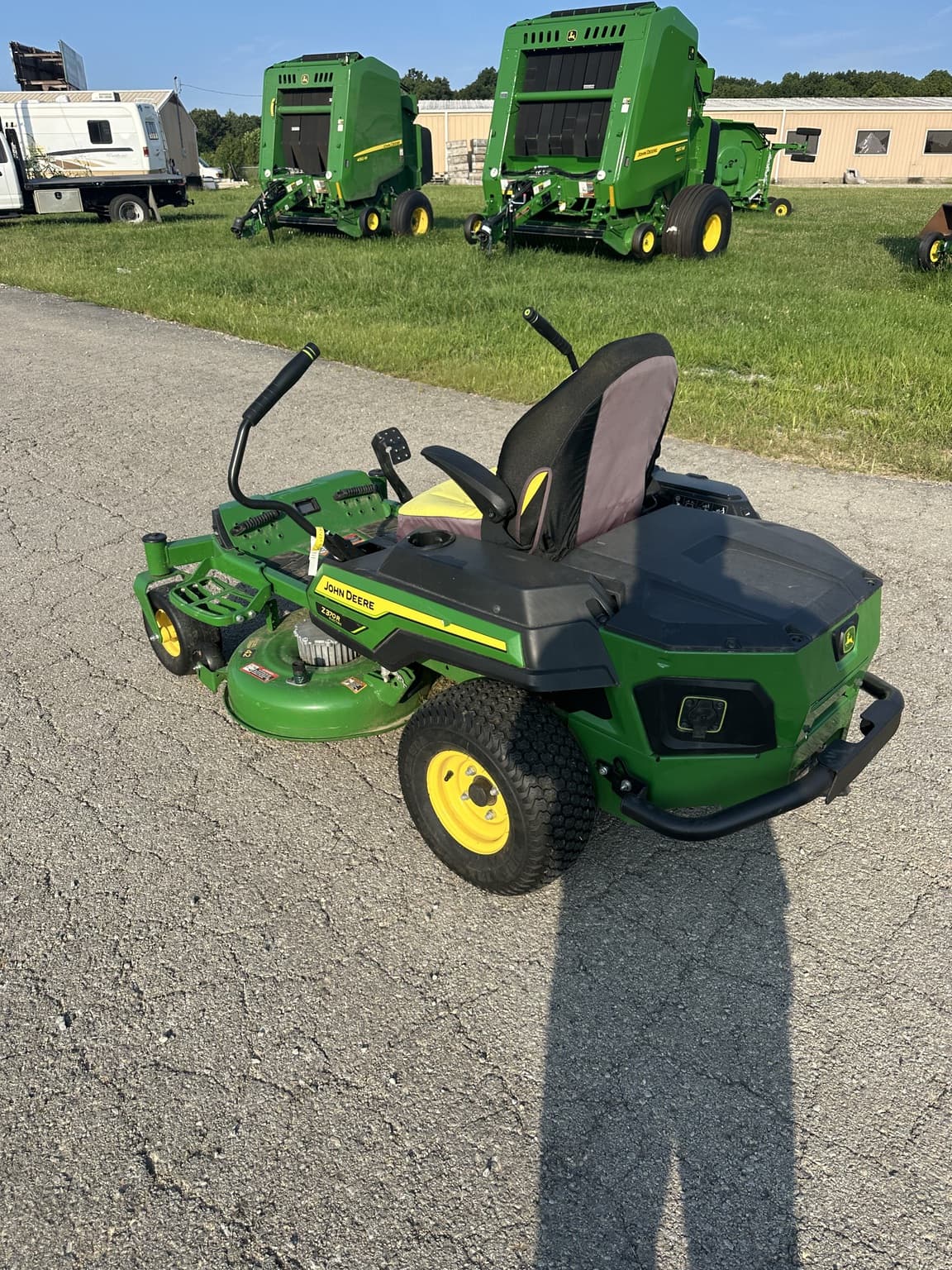 2023 John Deere Z370R Image