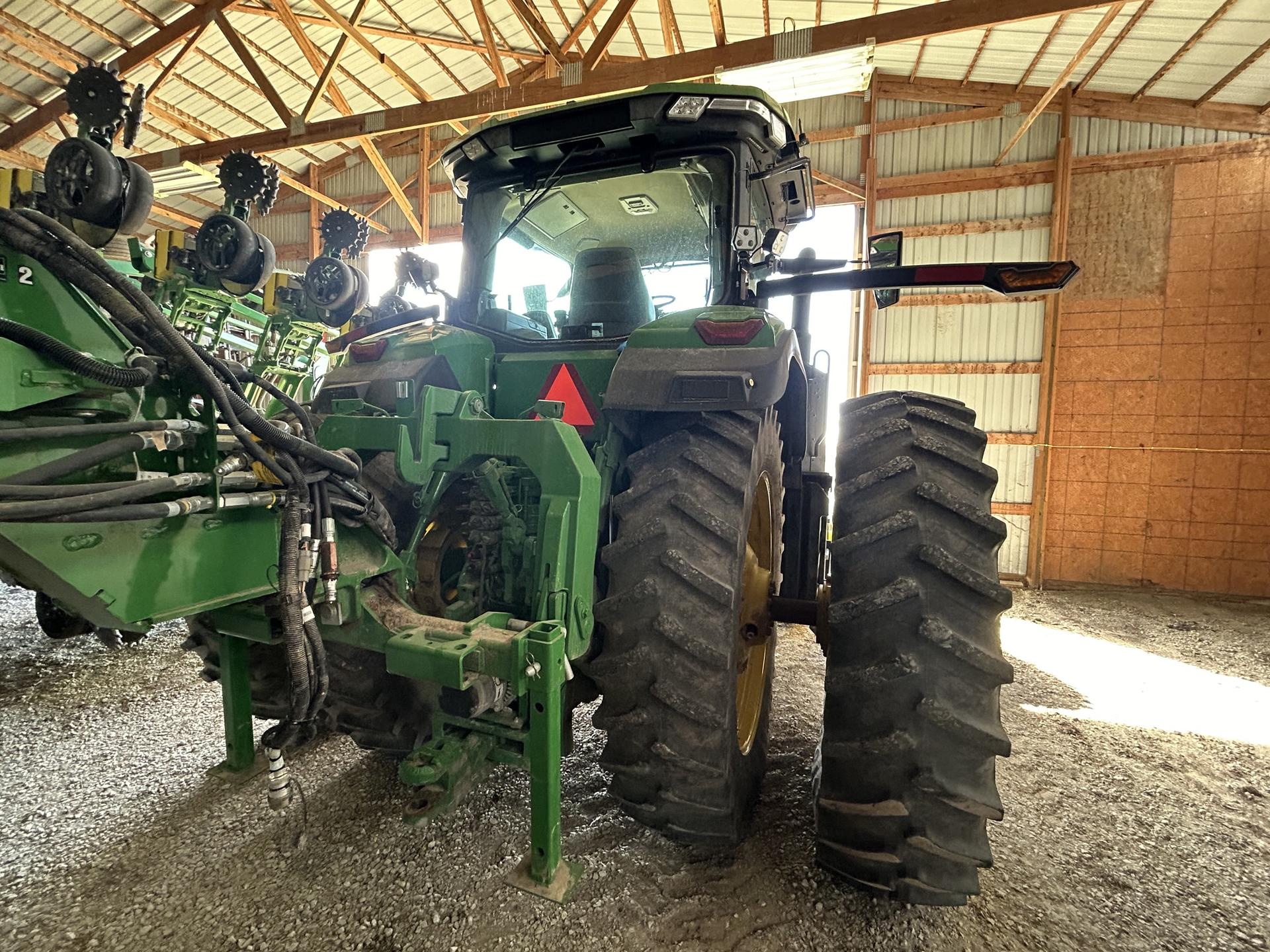 2021 John Deere 8R 340 Image