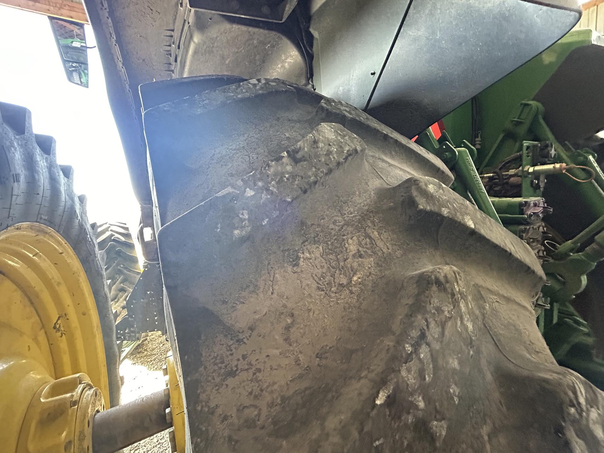 2021 John Deere 8R 340 Image
