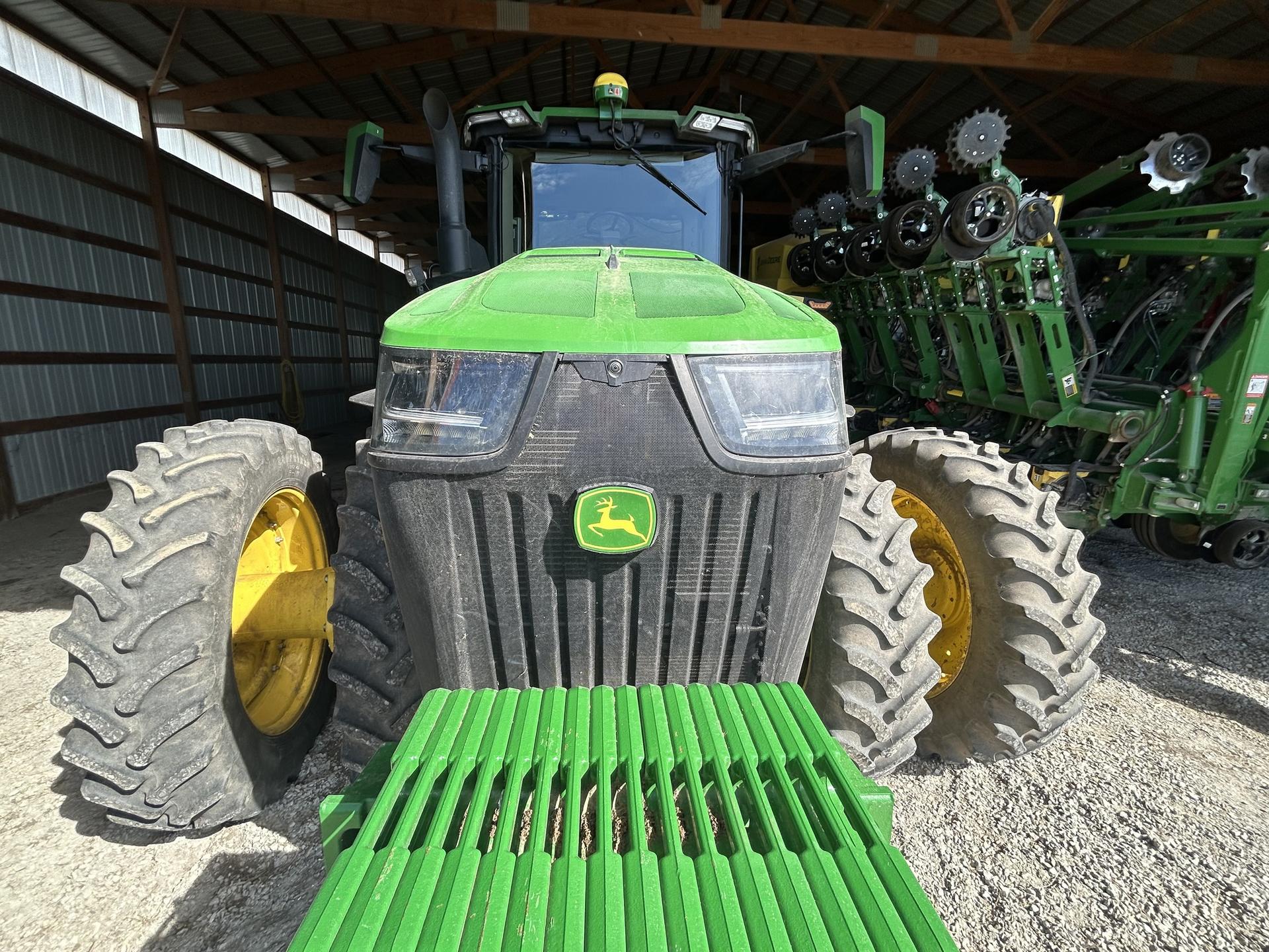 2021 John Deere 8R 340 Image