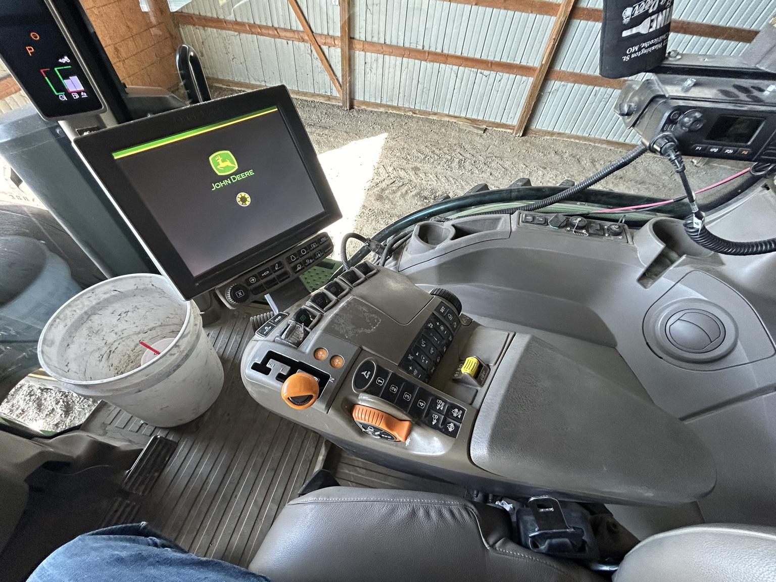 2021 John Deere 8R 340 Image