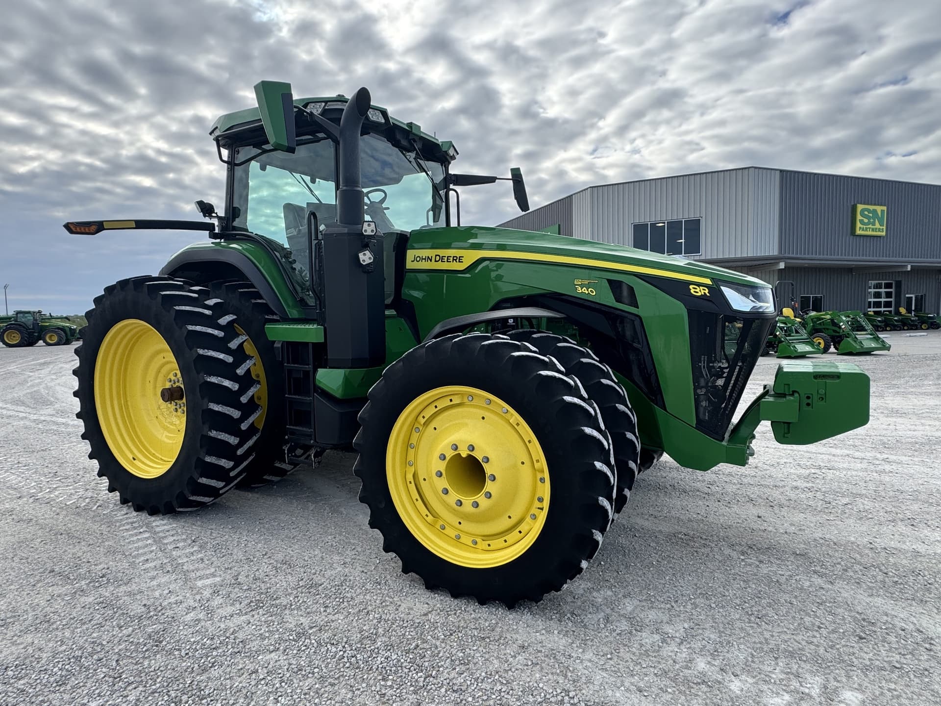 2021 John Deere 8R 340 Image
