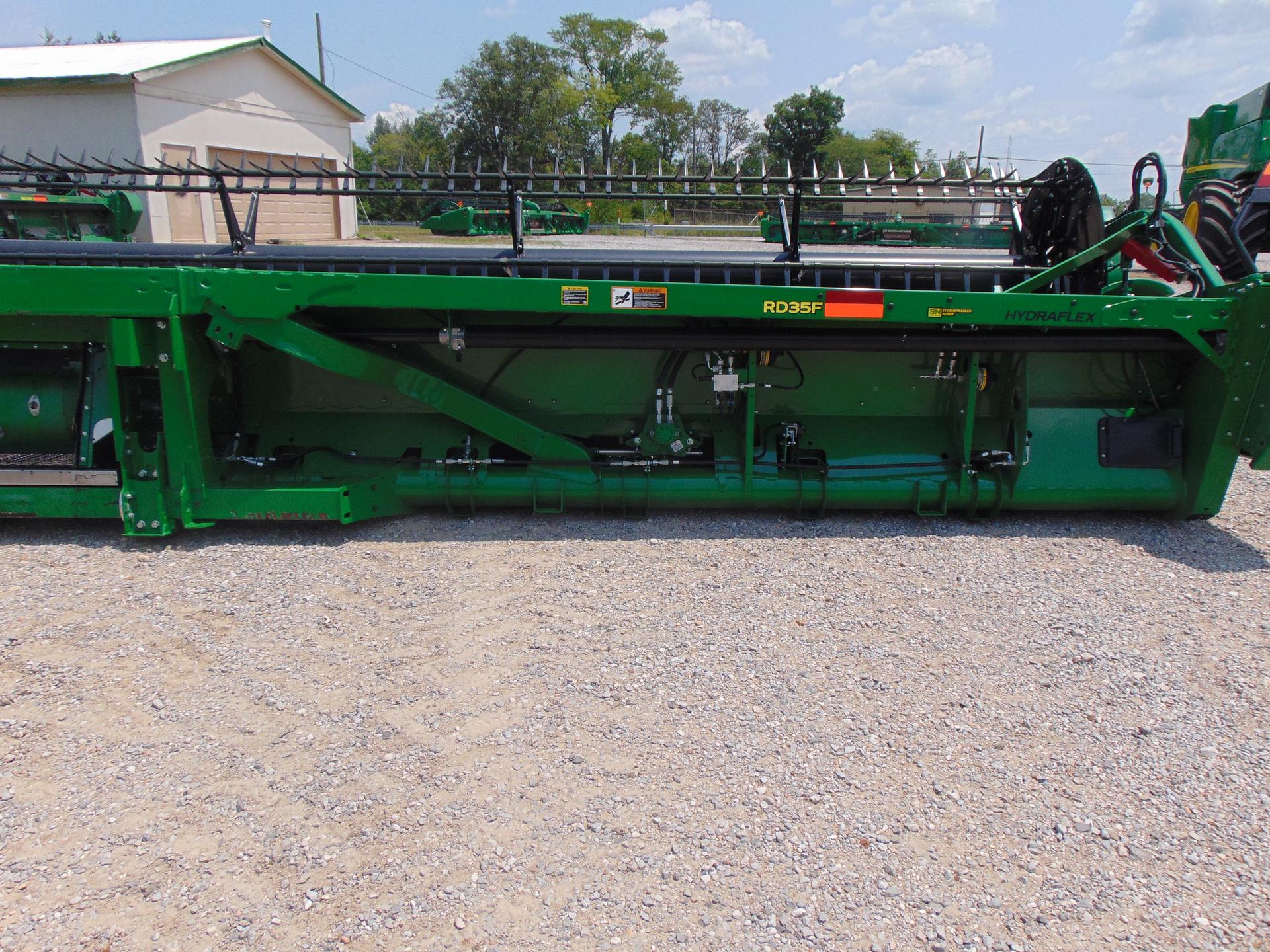 2014 John Deere 640FD Image