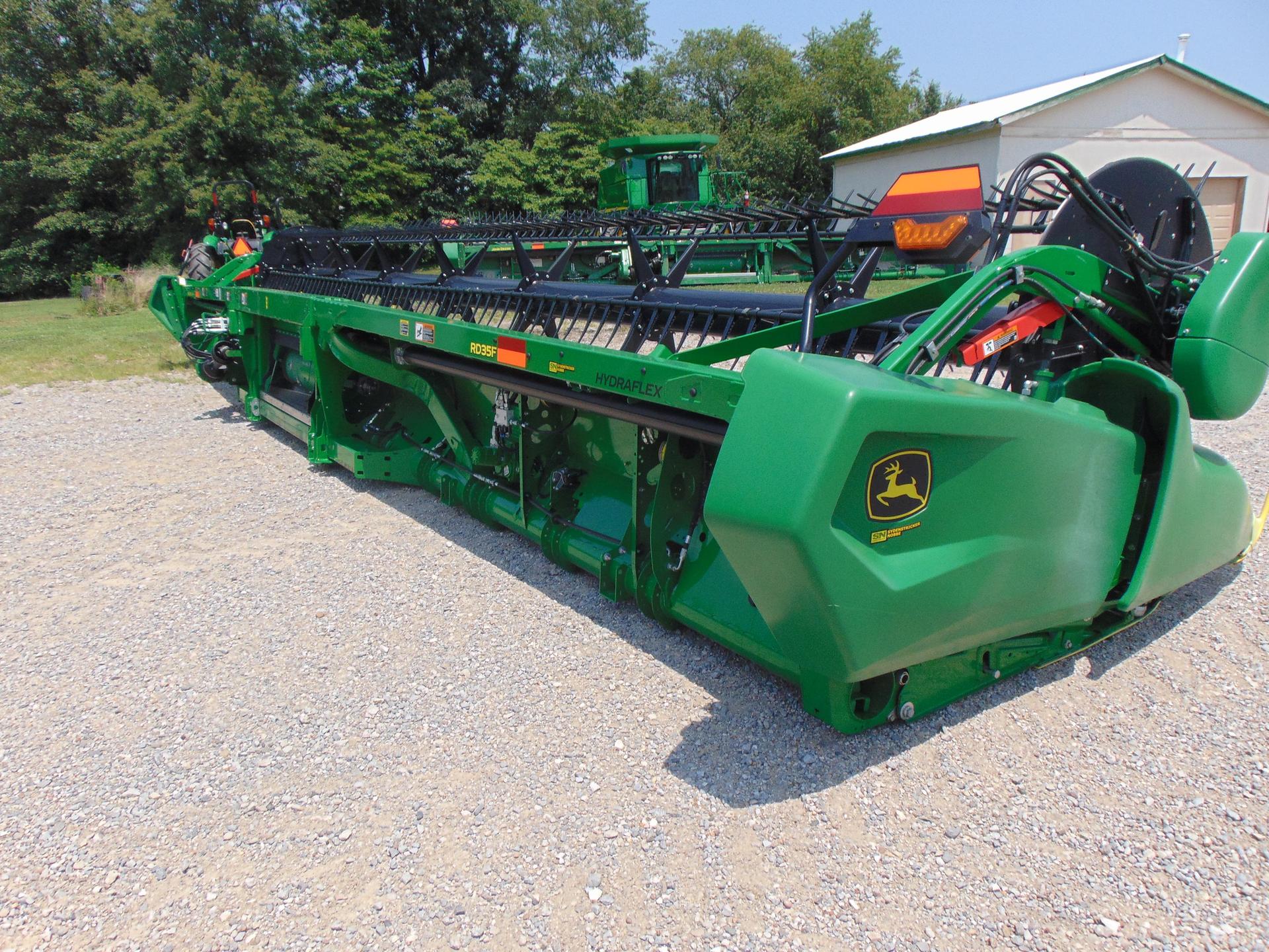 2014 John Deere 640FD Image