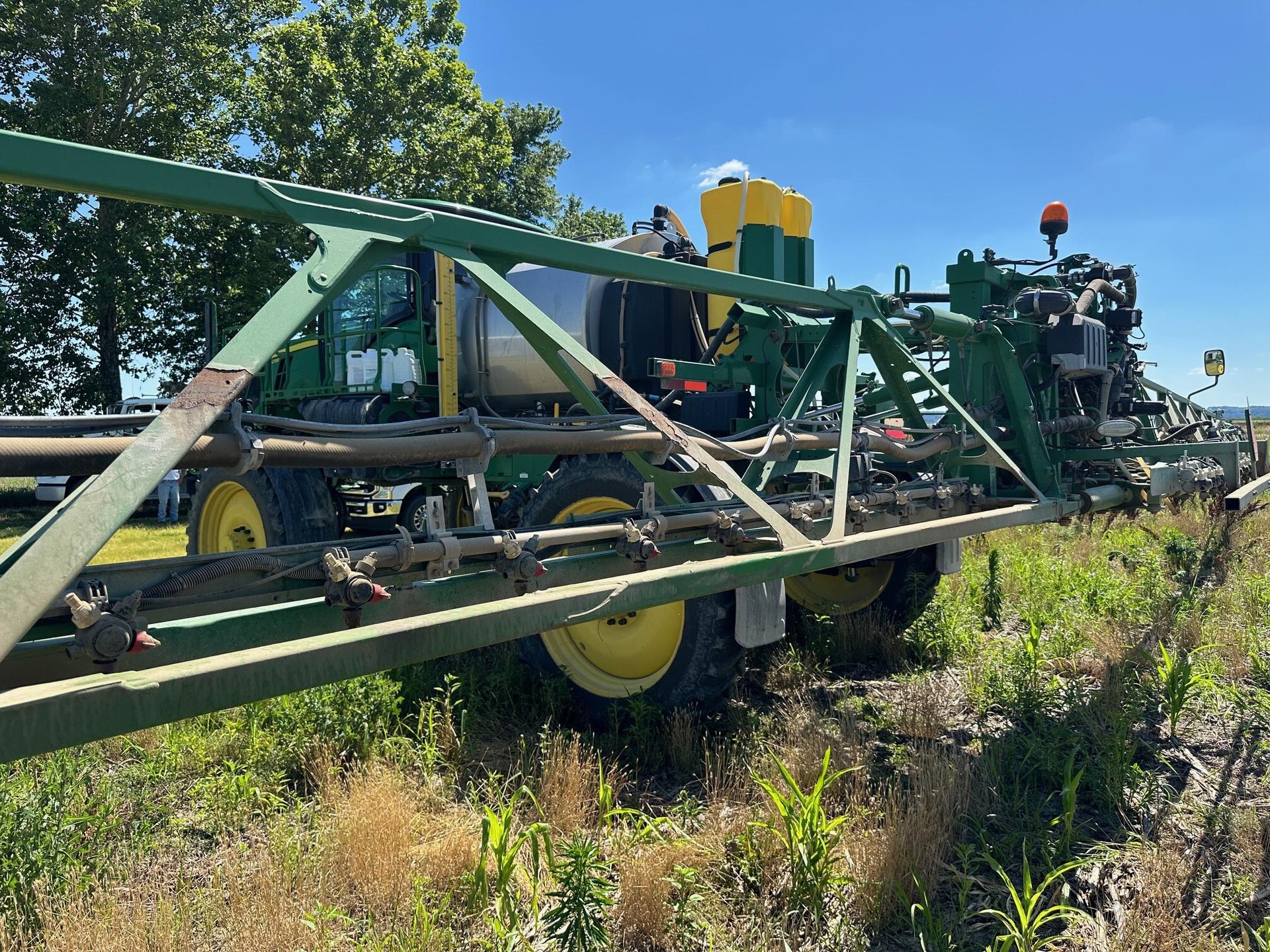 2021 John Deere R4038 Image