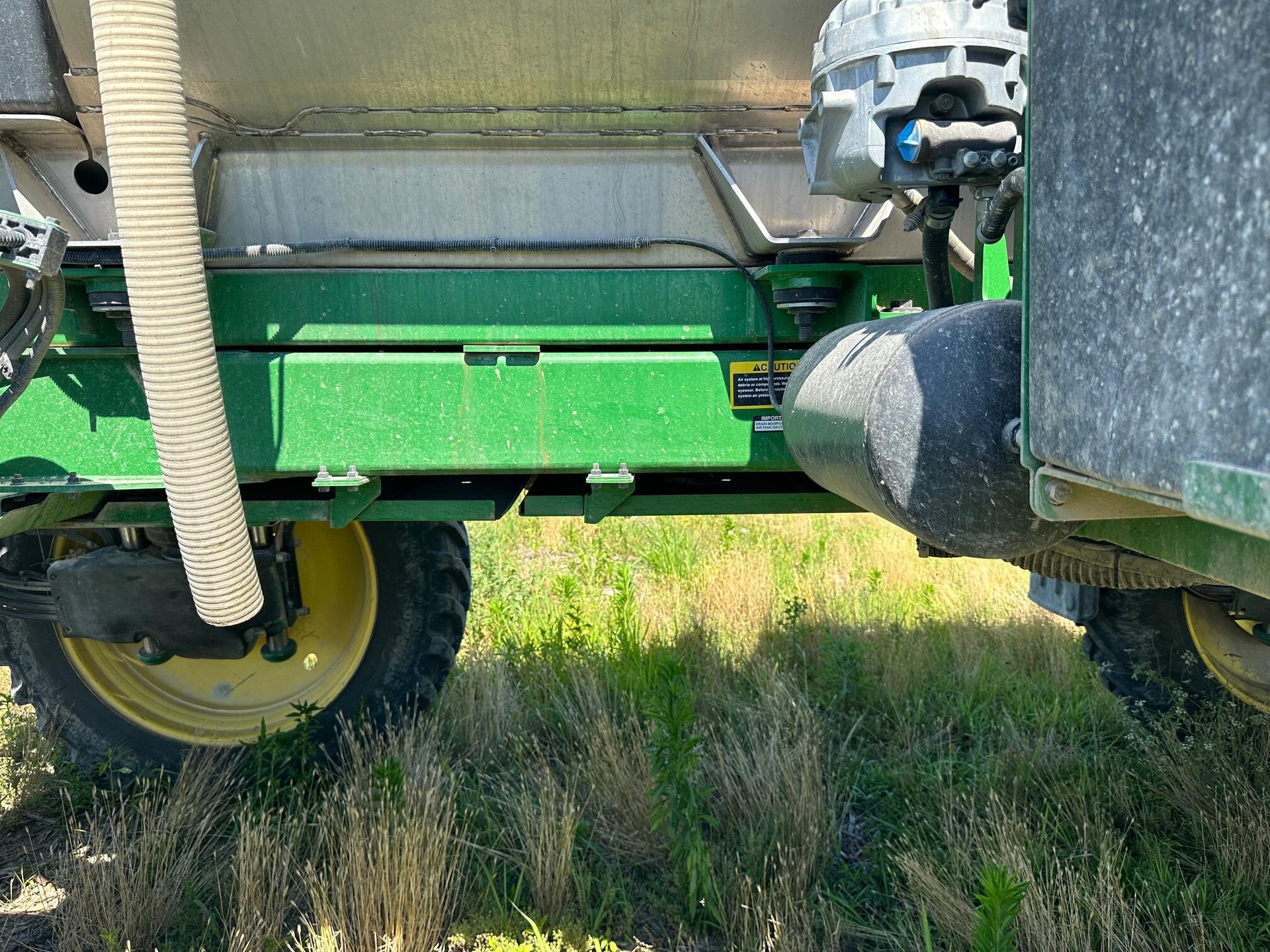 2021 John Deere R4038 Image