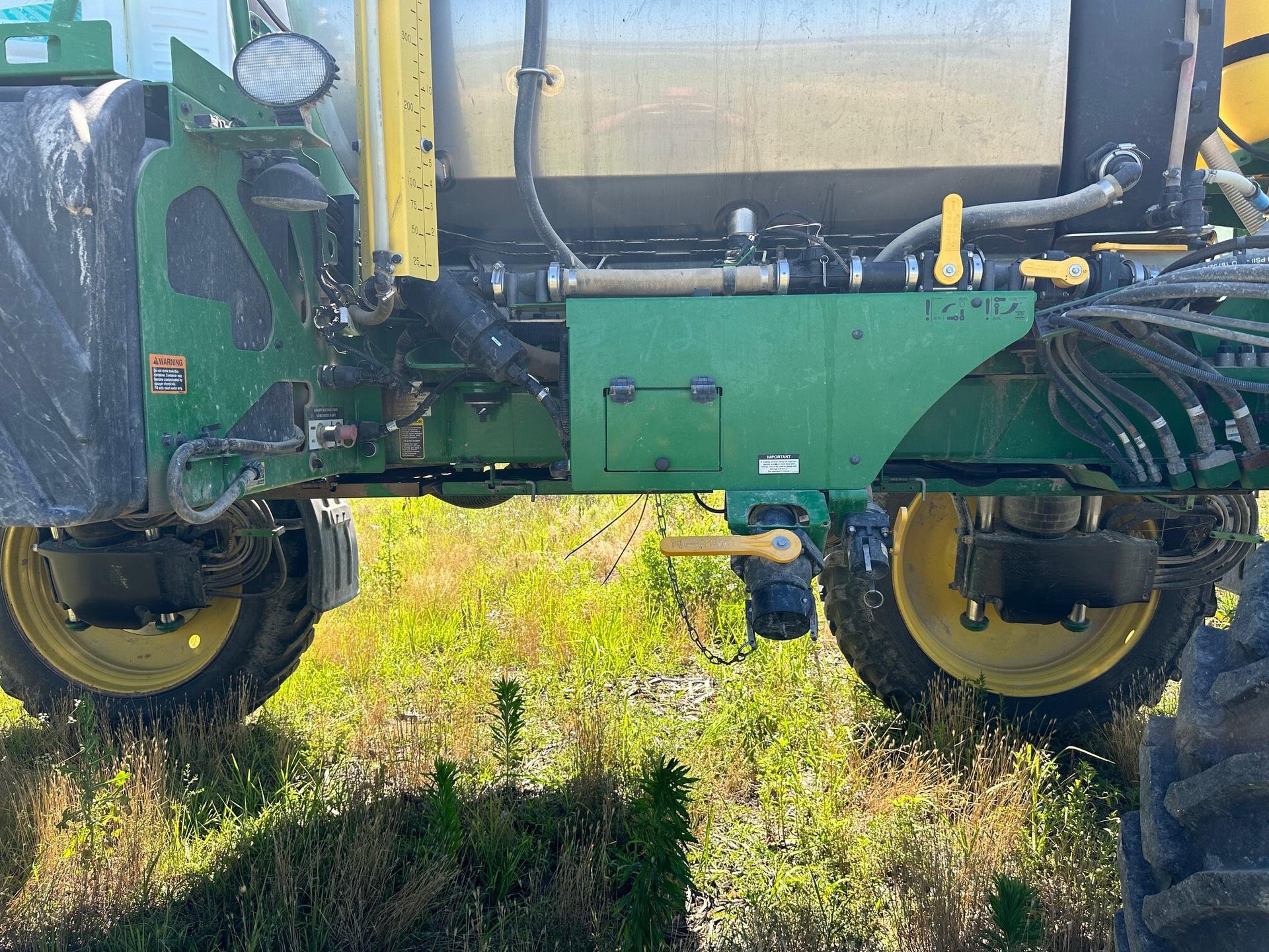 2021 John Deere R4038 Image