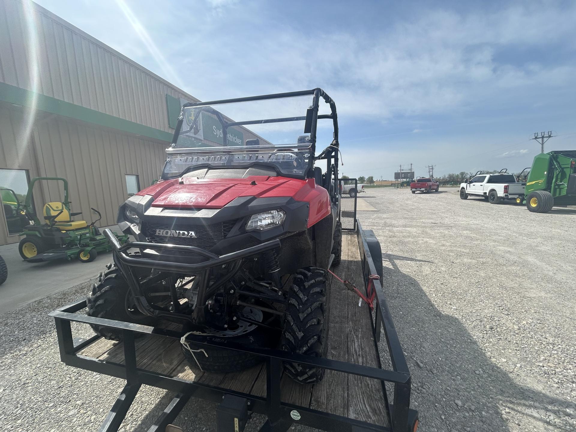 2025 Honda Pioneer 700 Image