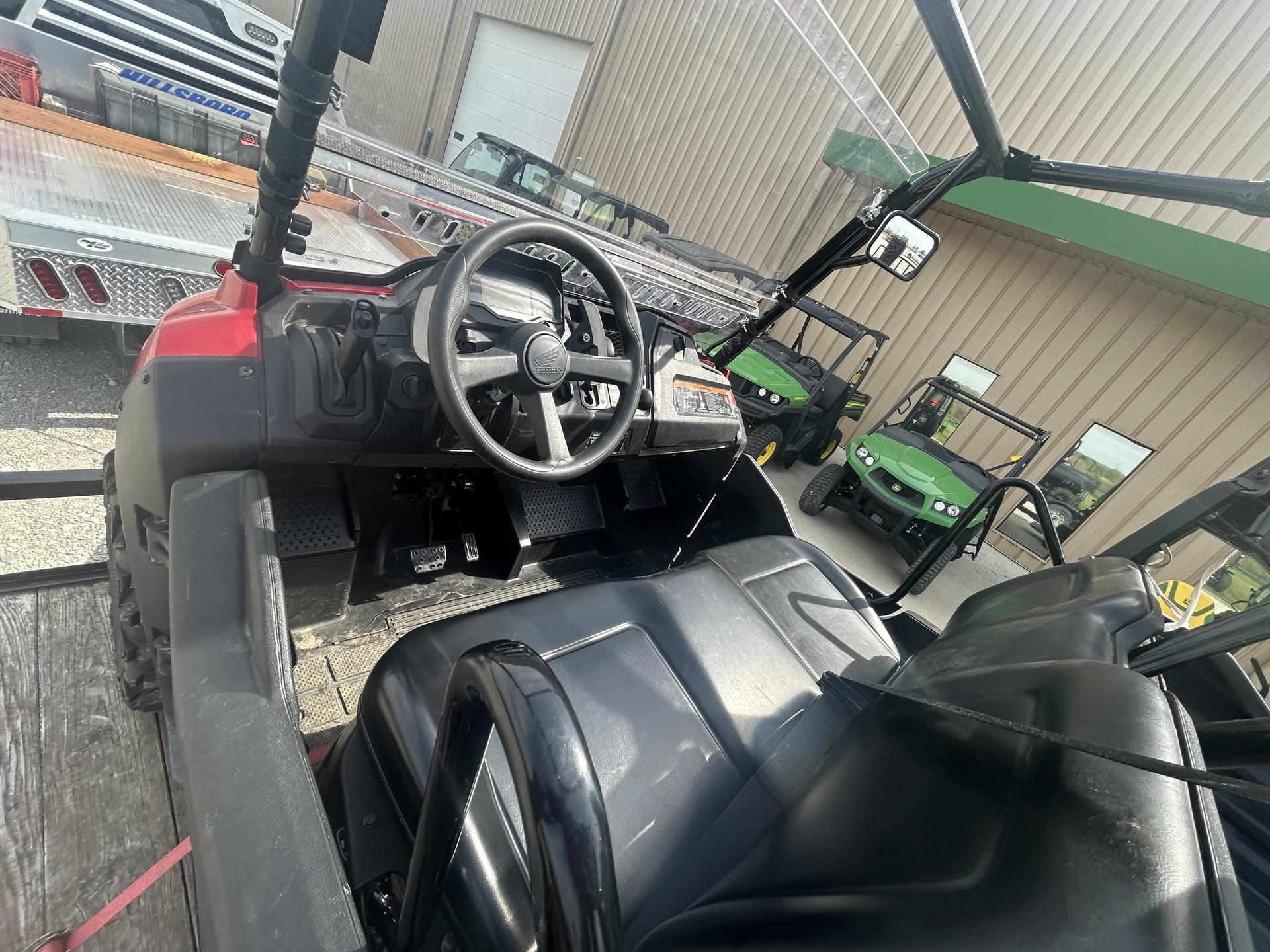 2025 Honda Pioneer 700 Image