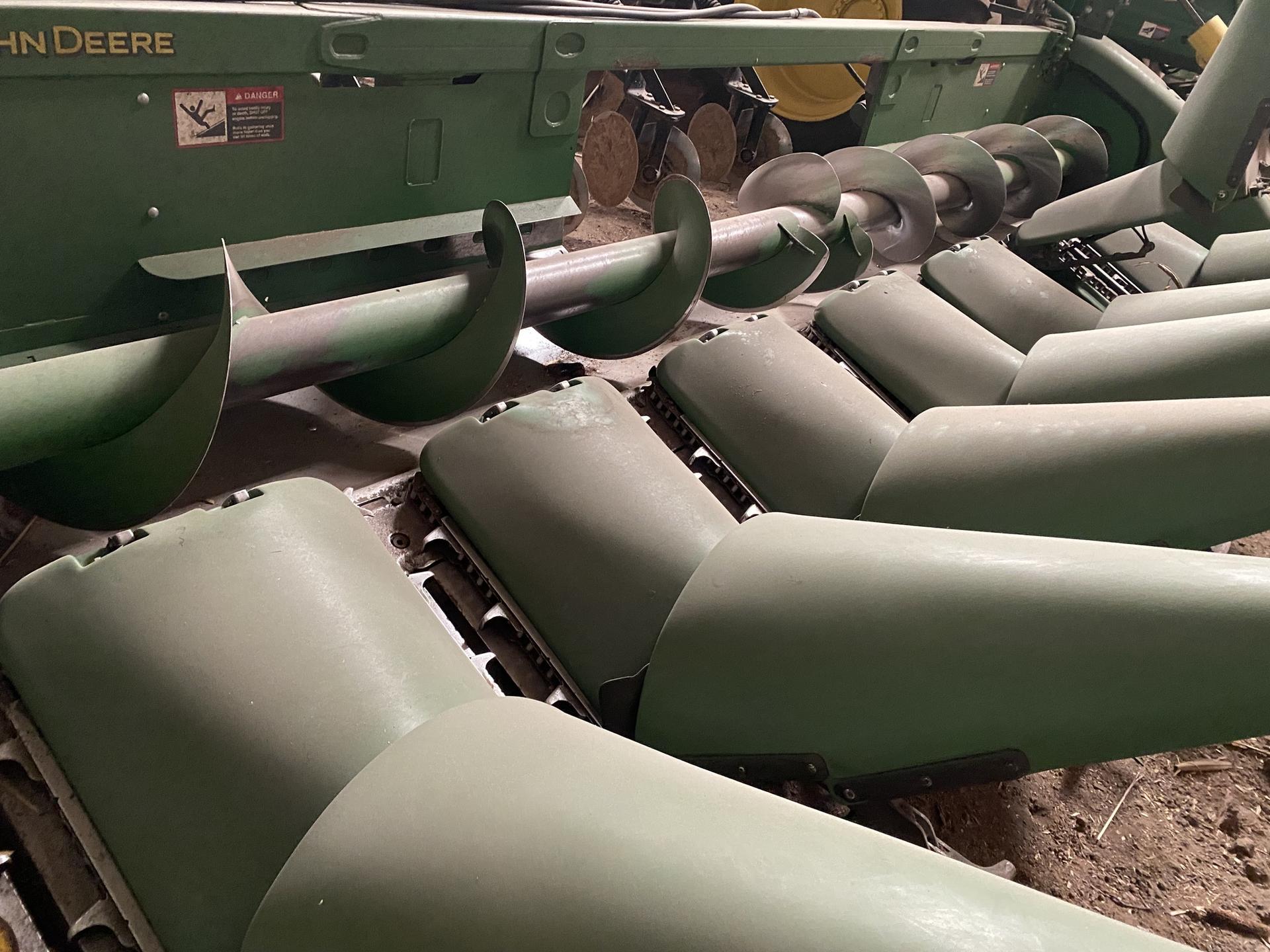 2014 John Deere 608C Image