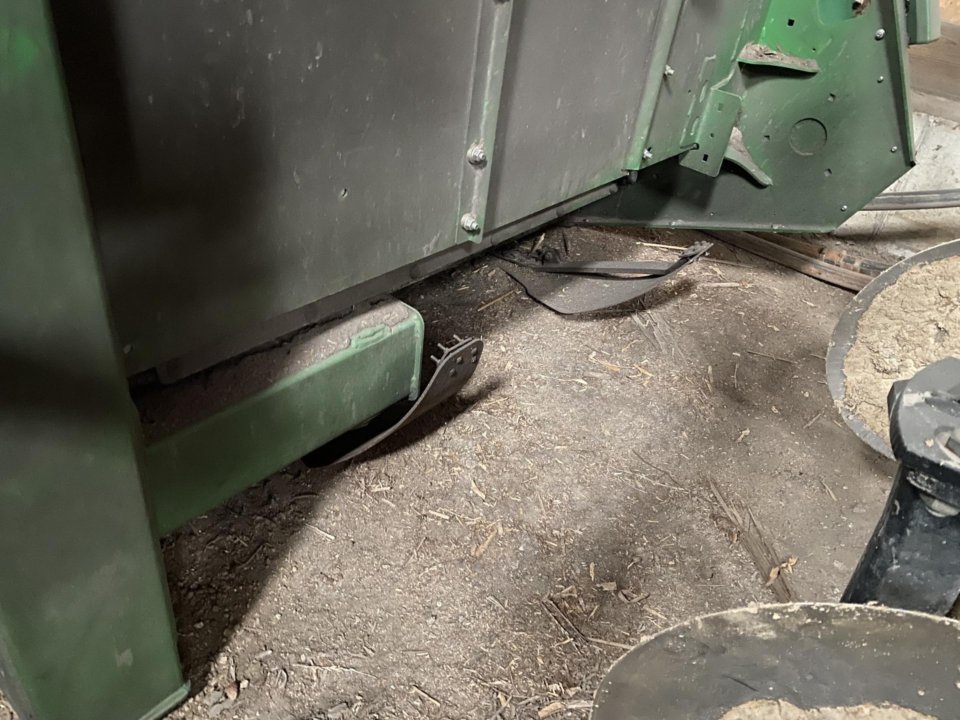 2014 John Deere 608C Image