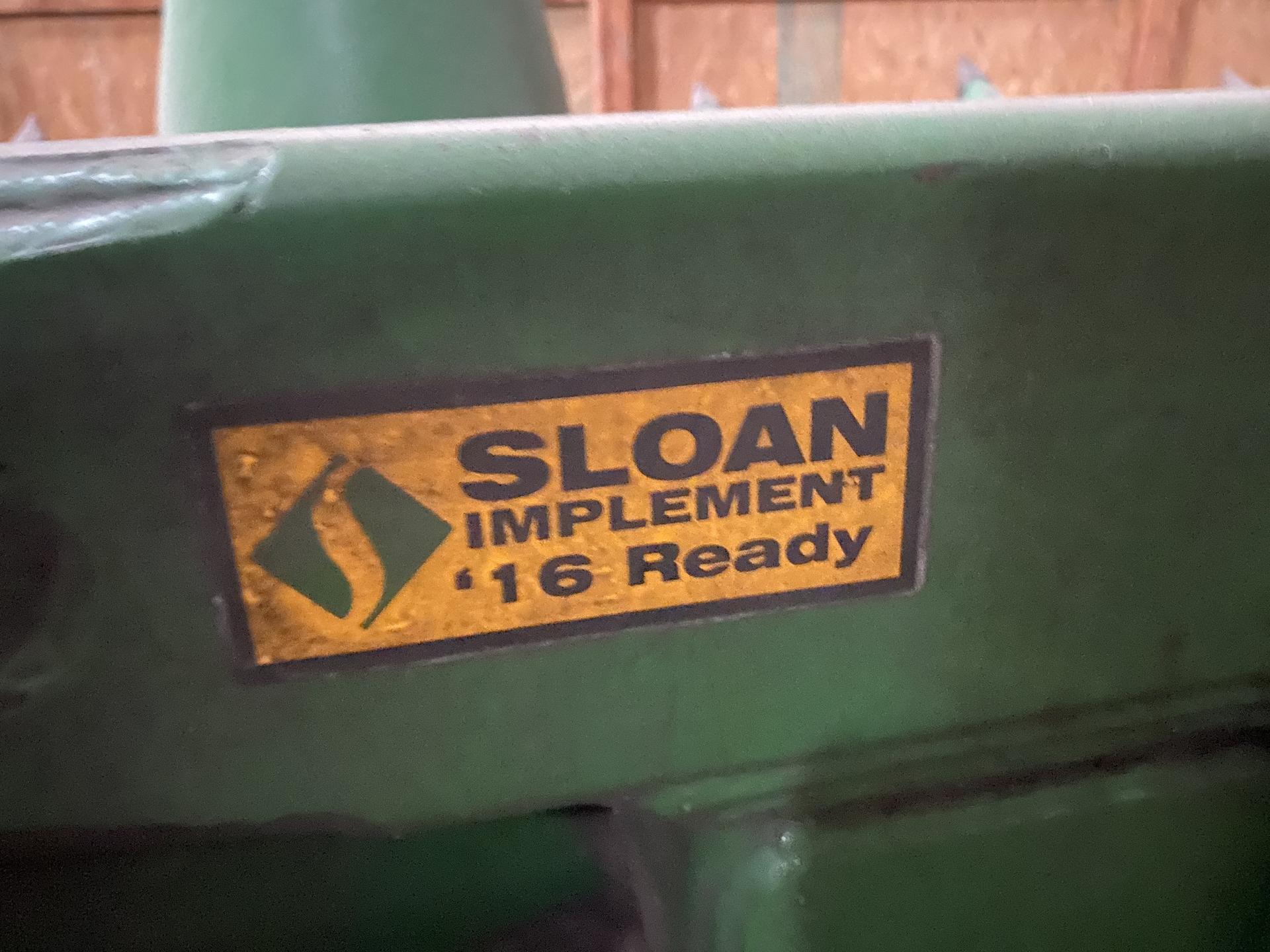 2014 John Deere 608C Image