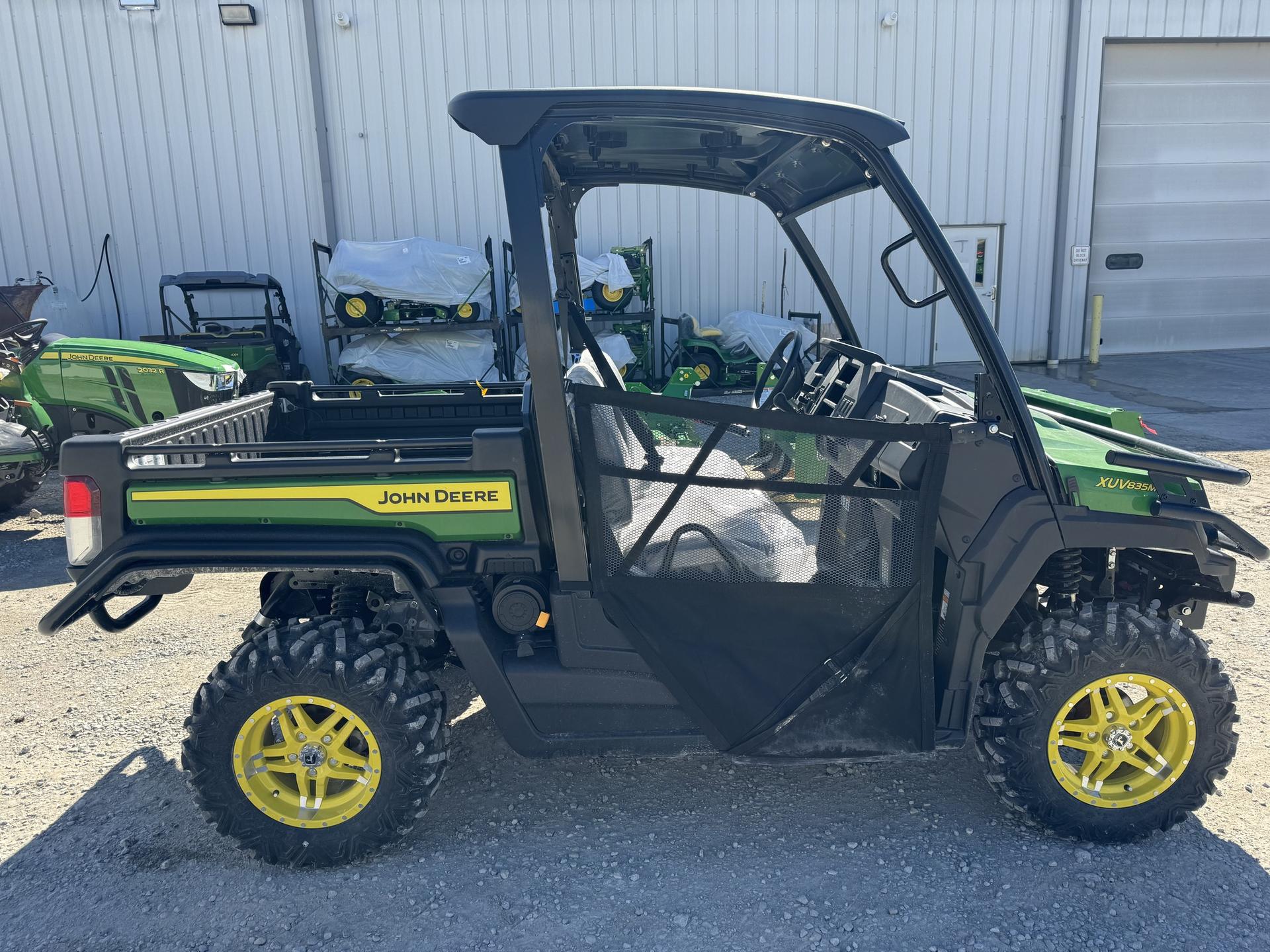 2024 John Deere XUV 835M Image