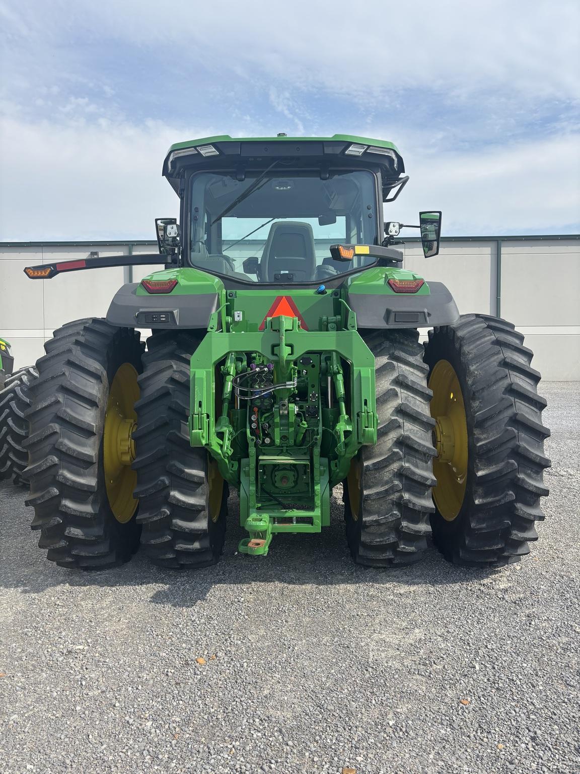 2024 John Deere 8R 310 Image