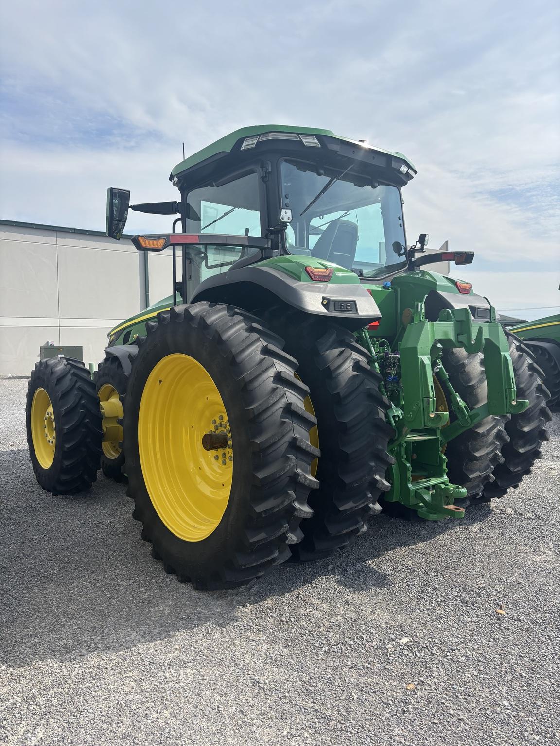 2024 John Deere 8R 310 Image
