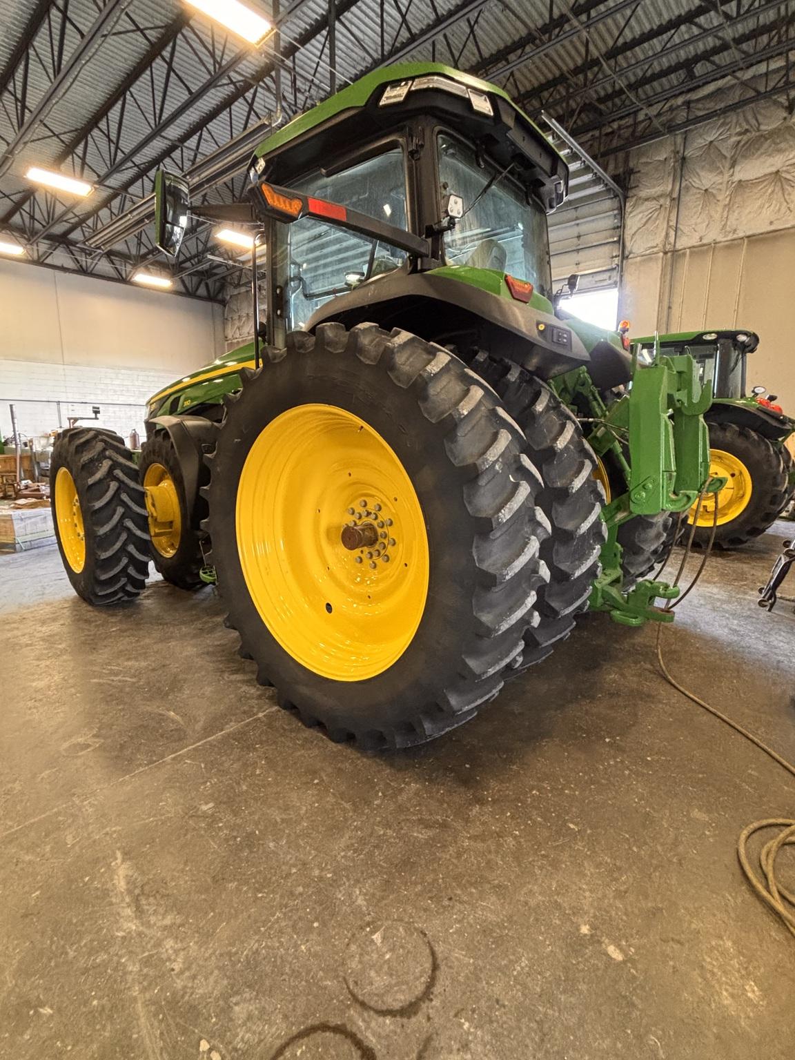 2024 John Deere 8R 310 Image